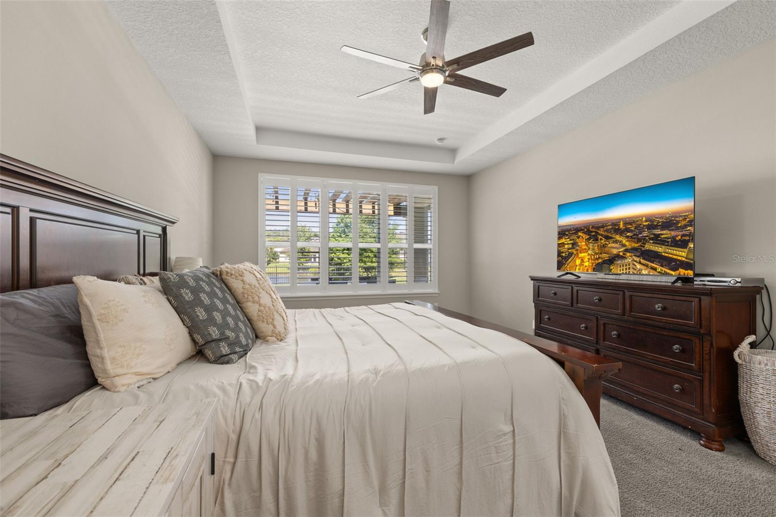 RETREAT AT LAKE CHARM - Residential