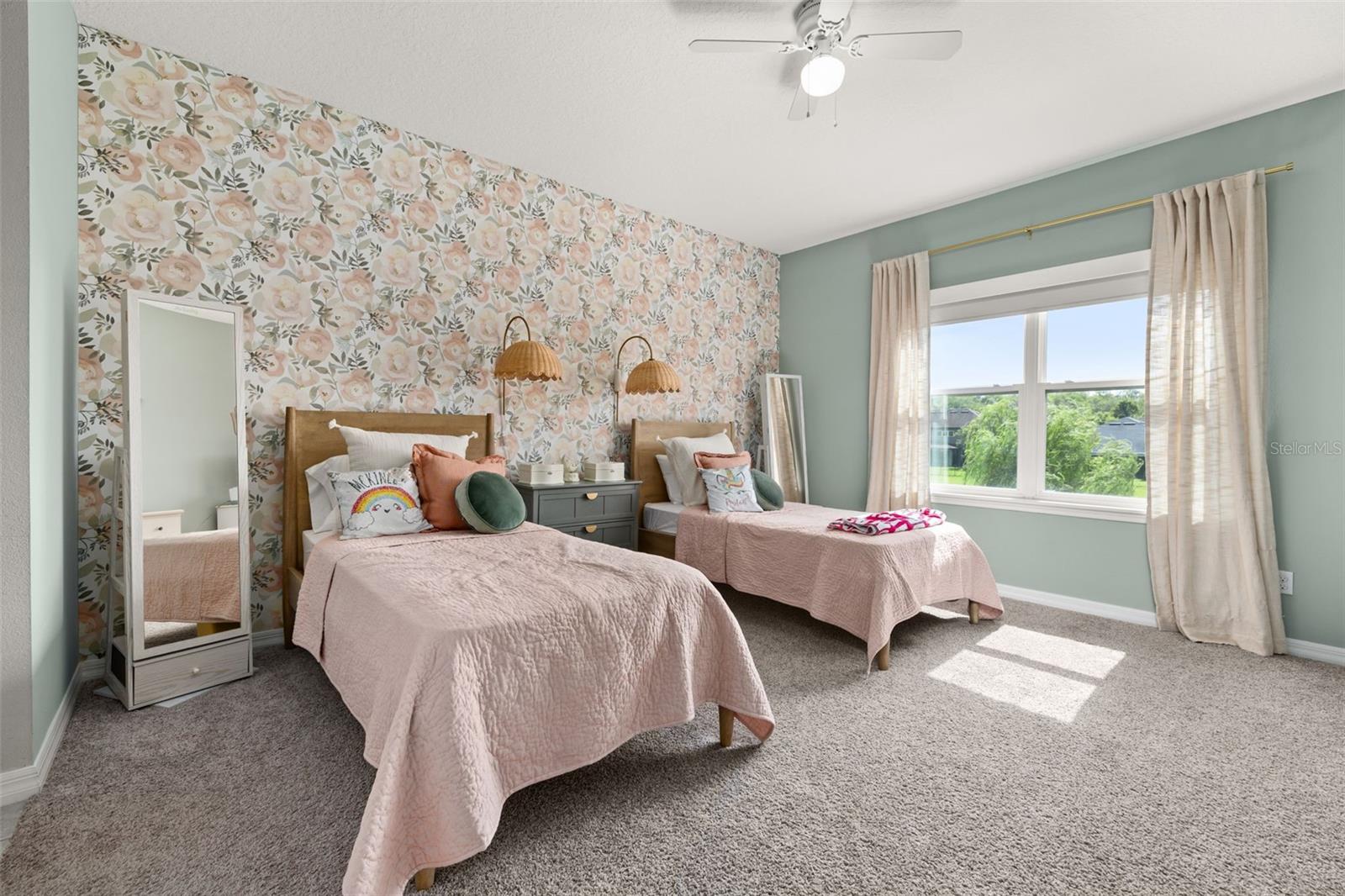 RETREAT AT LAKE CHARM - Residential