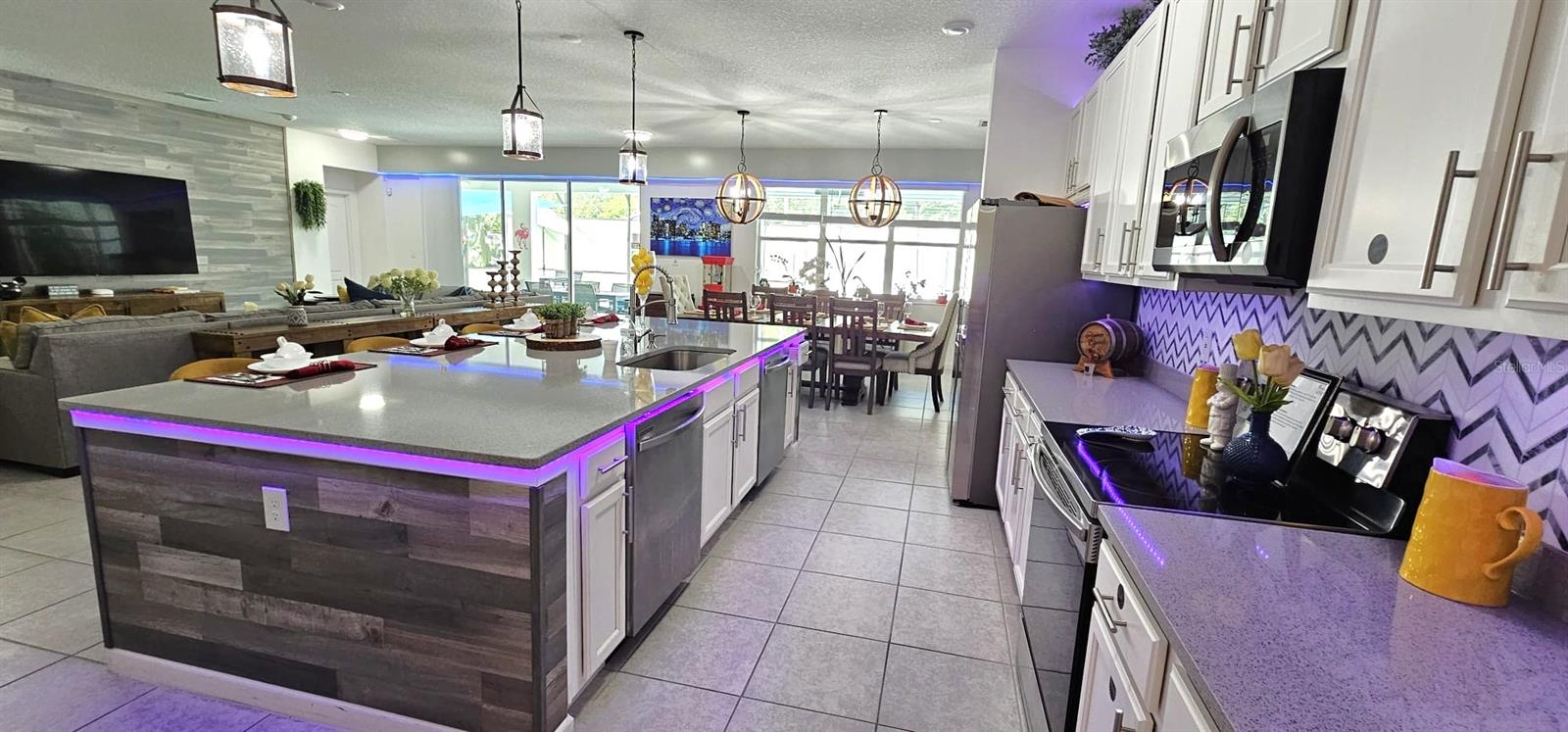VERANDA PALMS PH 2B2-2C - Residential