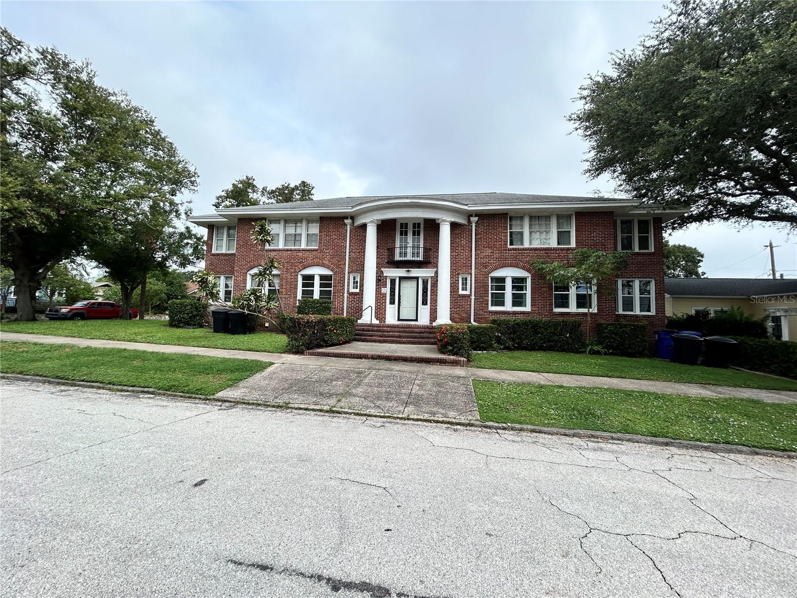 This charming one-bedroom apartment with a den is ideally located in the desirable Crescent Lake neighborhood of St. Petersburg, FL. Offering a perfect blend of comfort and convenience, this spacious unit features an open floor plan, with a cozy living area that seamlessly flows into the modern kitchen. The den provides the flexibility to serve as a home office, reading nook, or extra storage space. The apartment comes complete with in-unit washer and dryer, making laundry day a breeze. The bedroom offers ample space for relaxation, while large windows throughout the apartment allow plenty of natural light to fill the space. Crescent Lake’s peaceful atmosphere and tree-lined streets are just outside your door, providing a serene setting while still being close to downtown St. Petersburg’s vibrant dining, shopping, and entertainment options. Enjoy the best of both worlds – quiet residential living with easy access to the dynamic heart of the city.