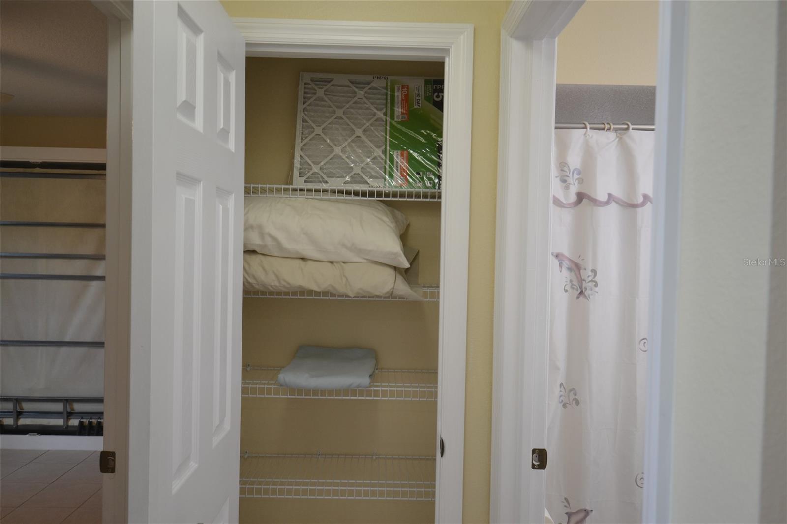 VILLA DEL RIO - Residential Lease