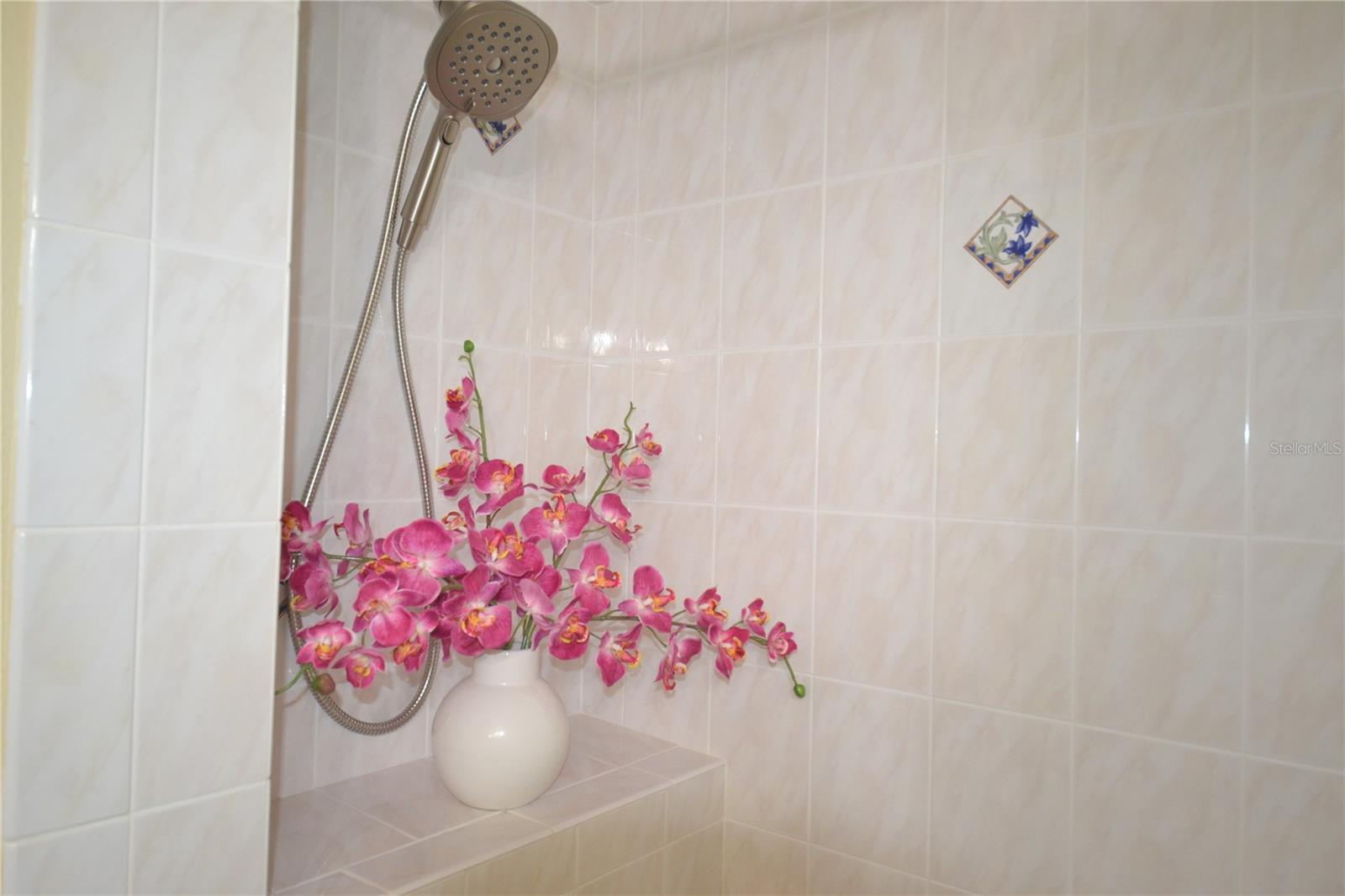 VILLA DEL RIO - Residential Lease