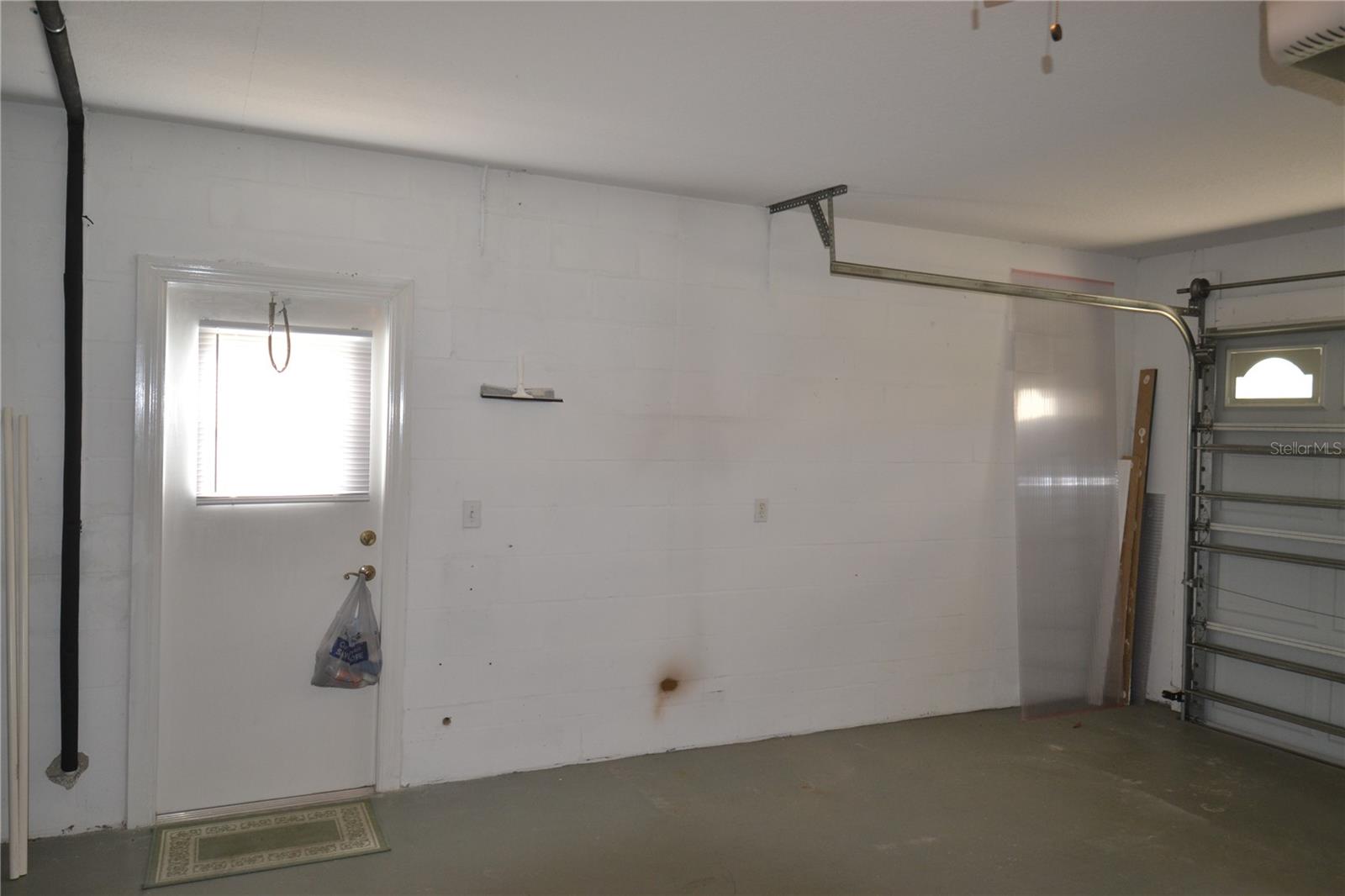 VILLA DEL RIO - Residential Lease