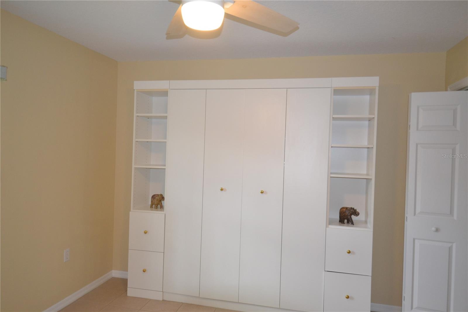 VILLA DEL RIO - Residential Lease