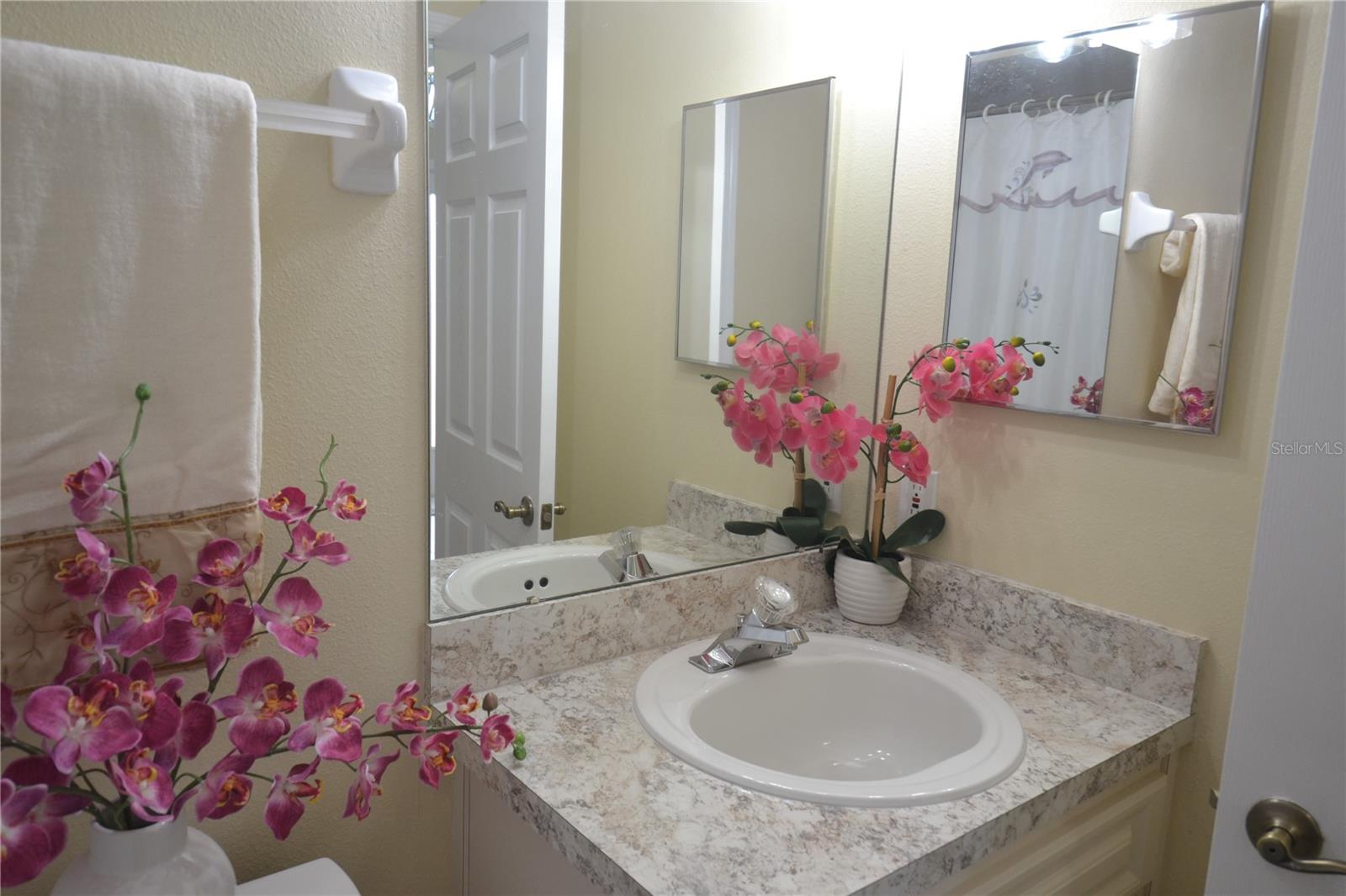 VILLA DEL RIO - Residential Lease