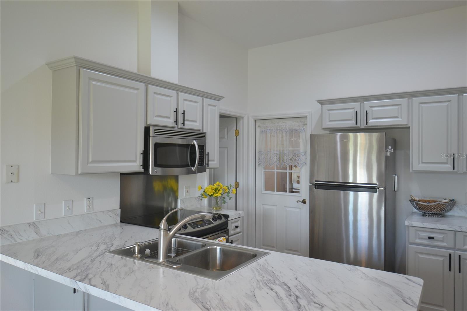 VILLA DEL RIO - Residential Lease