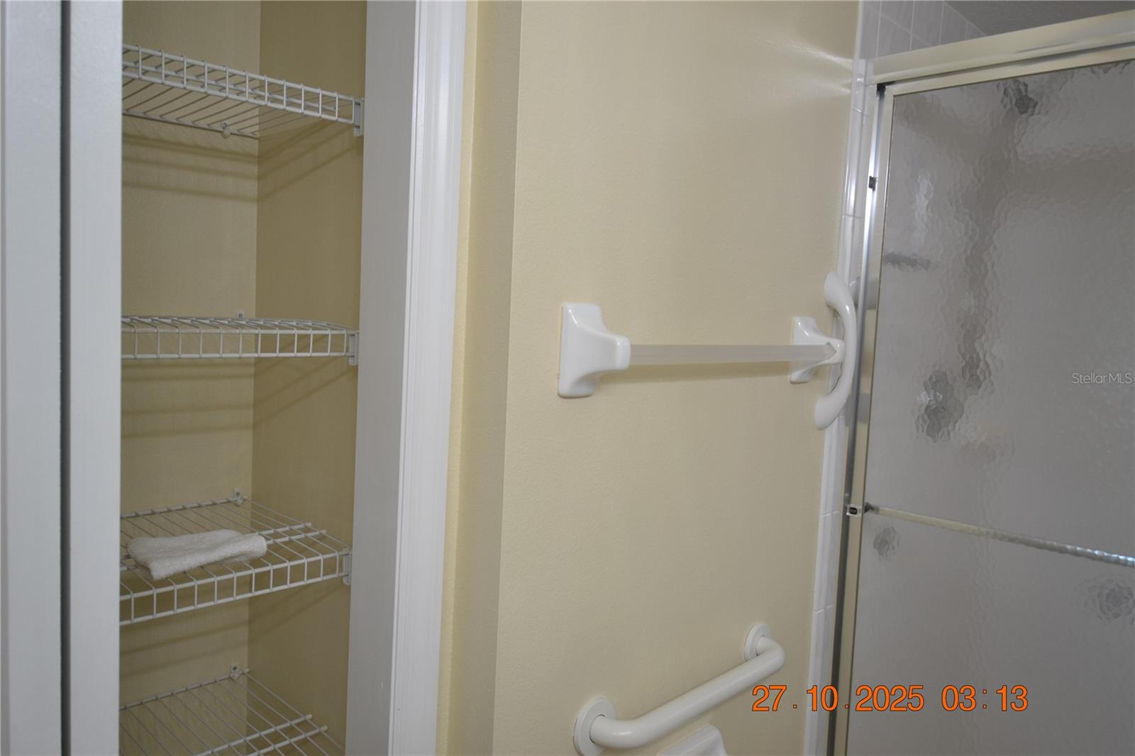 VILLA DEL RIO - Residential Lease