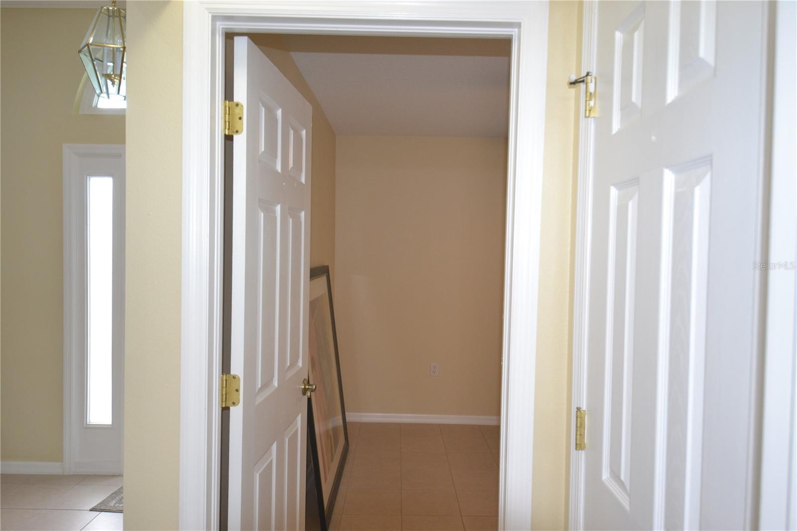 VILLA DEL RIO - Residential Lease