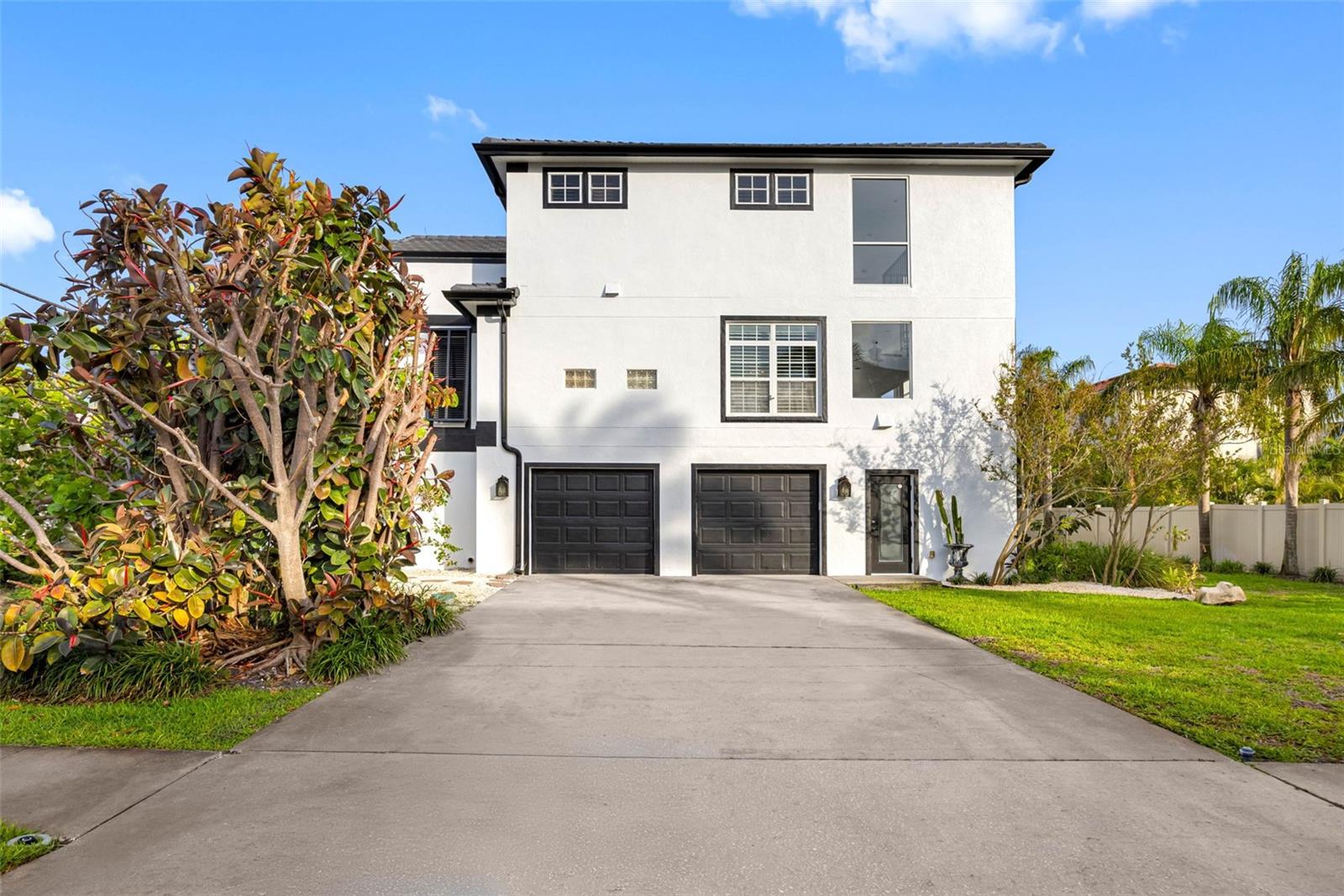 KIPPS COLONY ESTATES AT PASADENA YACHT/COUNTRY CL - Residential