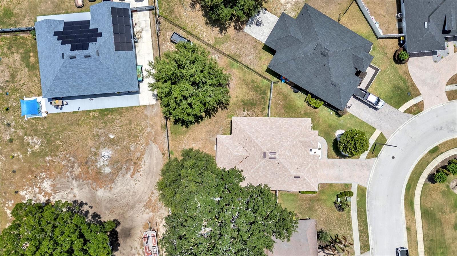 BENTLEY OAKS - Residential