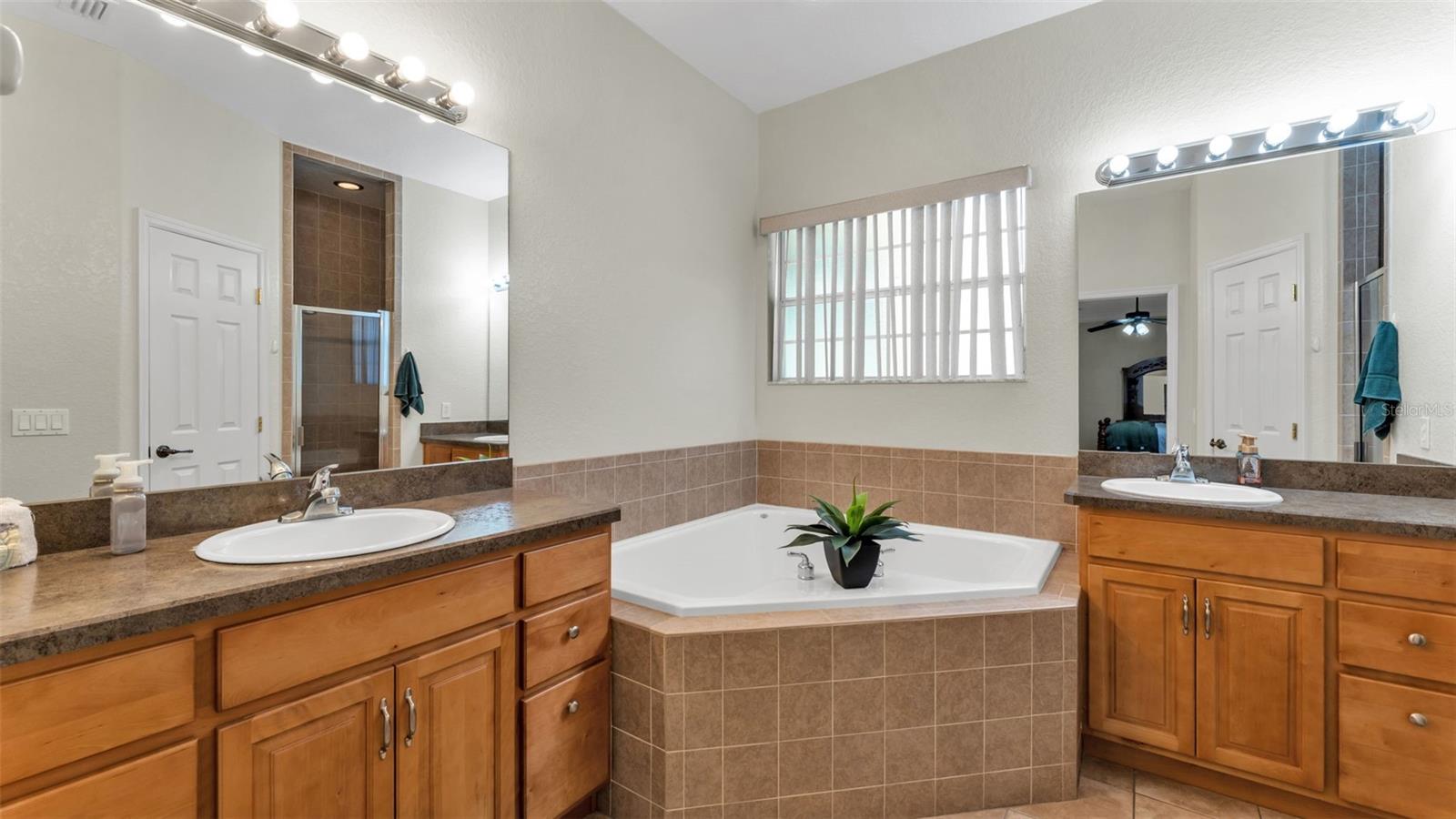 BENTLEY OAKS - Residential
