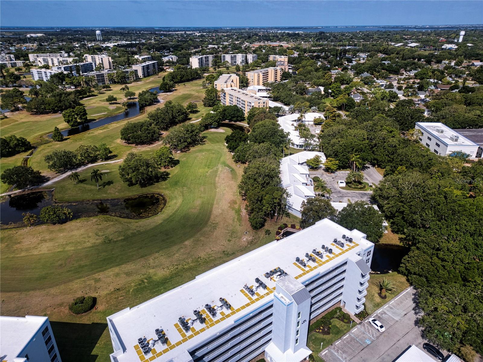 LINKS AT PINEBROOK CONDO PH III - Residential