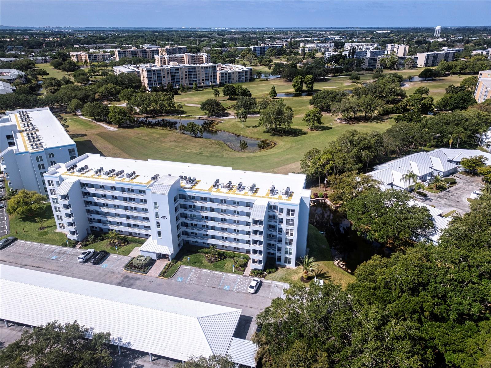 LINKS AT PINEBROOK CONDO PH III - Residential