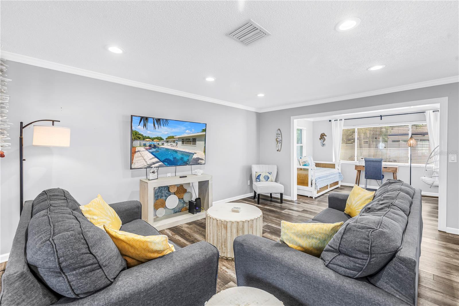HARBOR CREST - Residential