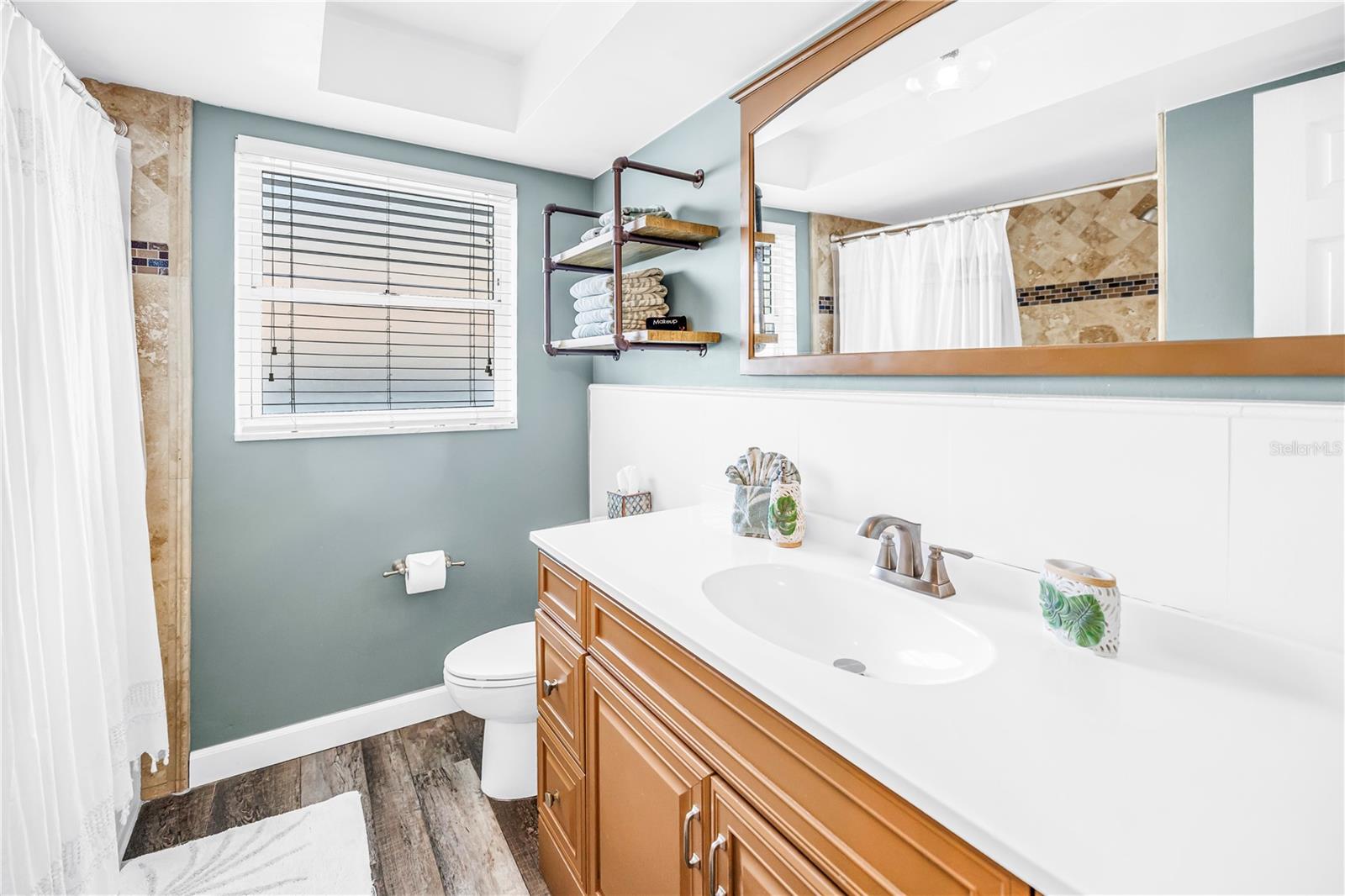 HARBOR CREST - Residential