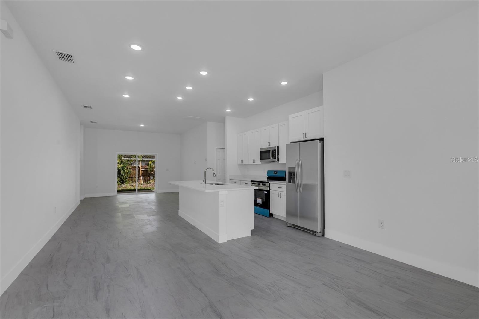 1221 SW 5TH STREET