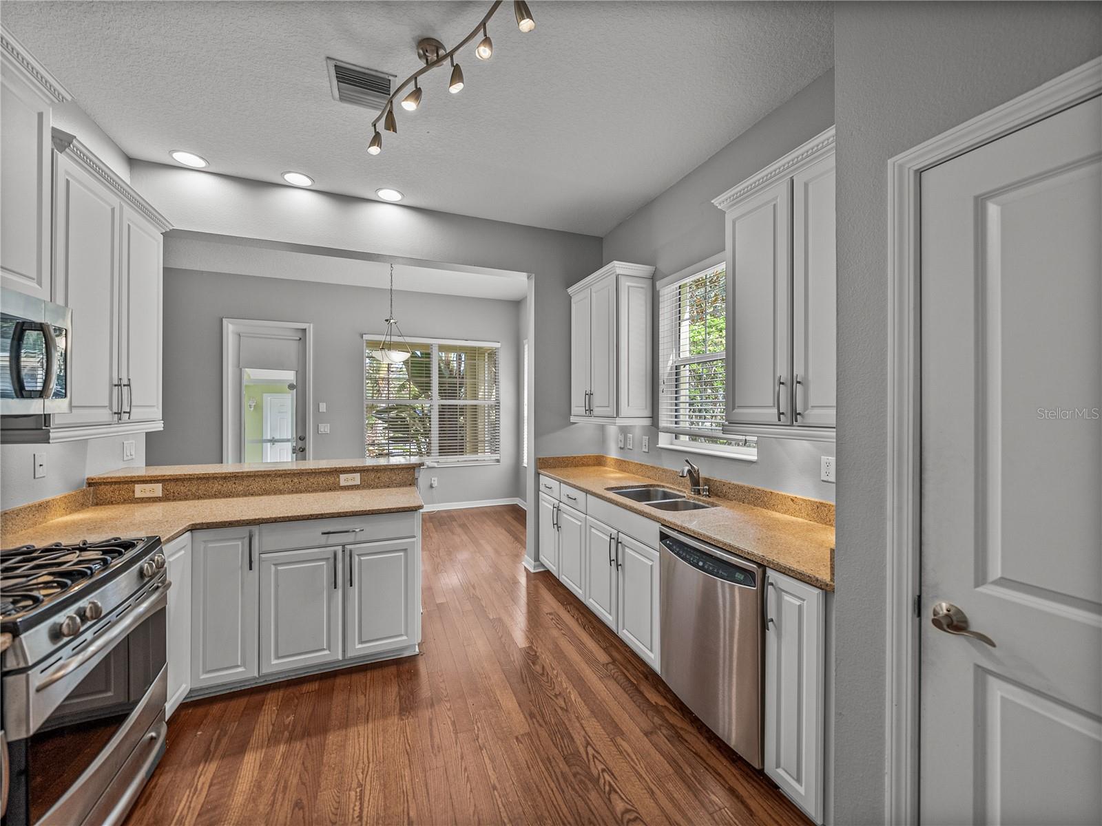 9G0 | WINTHROP VILLAGE PHASE ONE-B-1 - Residential Lease
