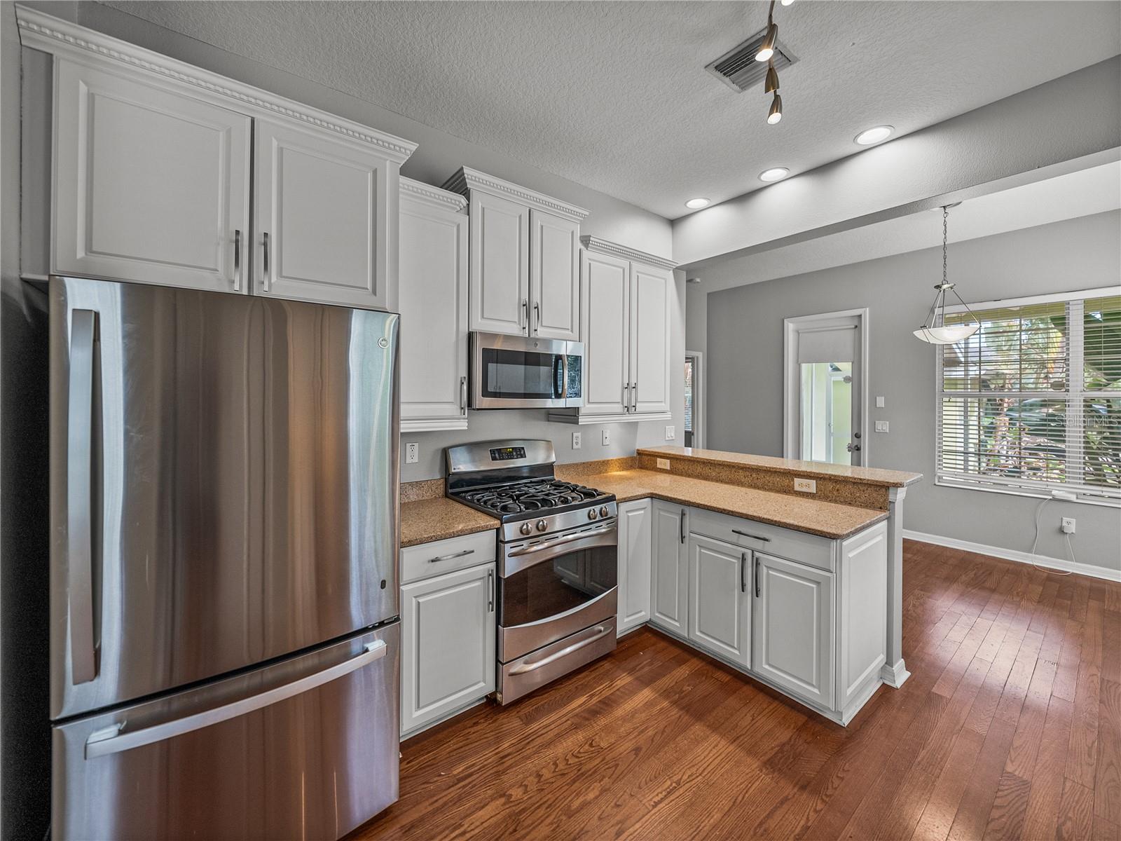 9G0 | WINTHROP VILLAGE PHASE ONE-B-1 - Residential Lease