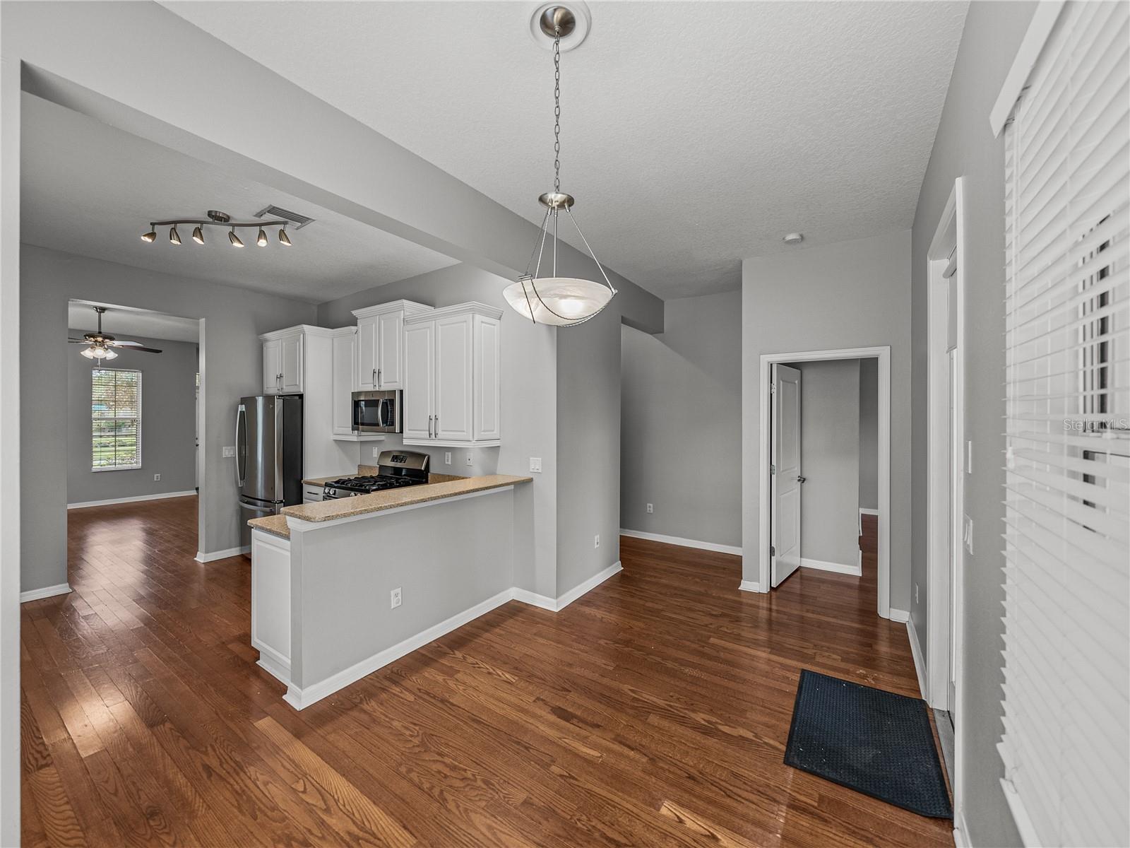 9G0 | WINTHROP VILLAGE PHASE ONE-B-1 - Residential Lease