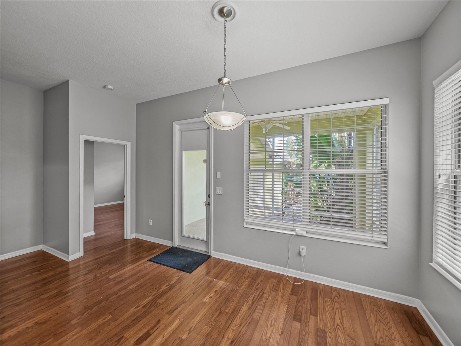 9G0 | WINTHROP VILLAGE PHASE ONE-B-1 - Residential Lease