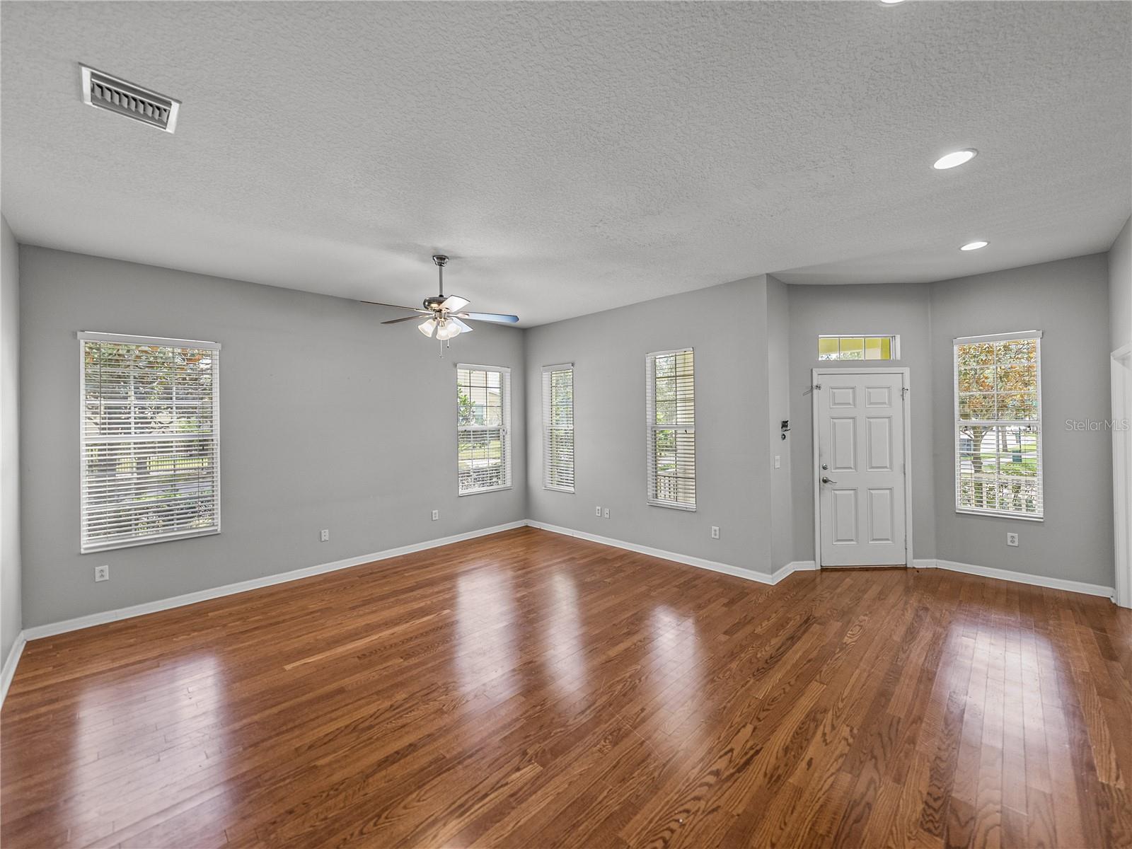 9G0 | WINTHROP VILLAGE PHASE ONE-B-1 - Residential Lease
