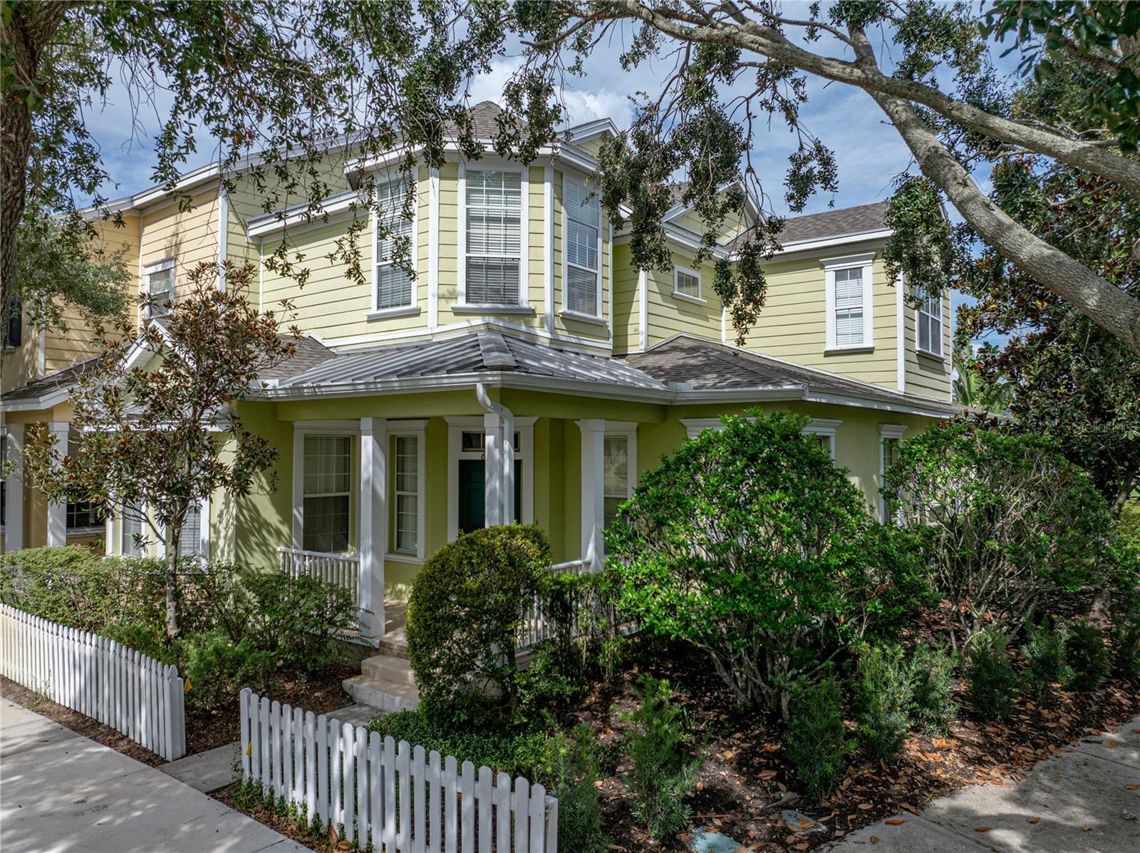 9G0 | WINTHROP VILLAGE PHASE ONE-B-1 - Residential Lease