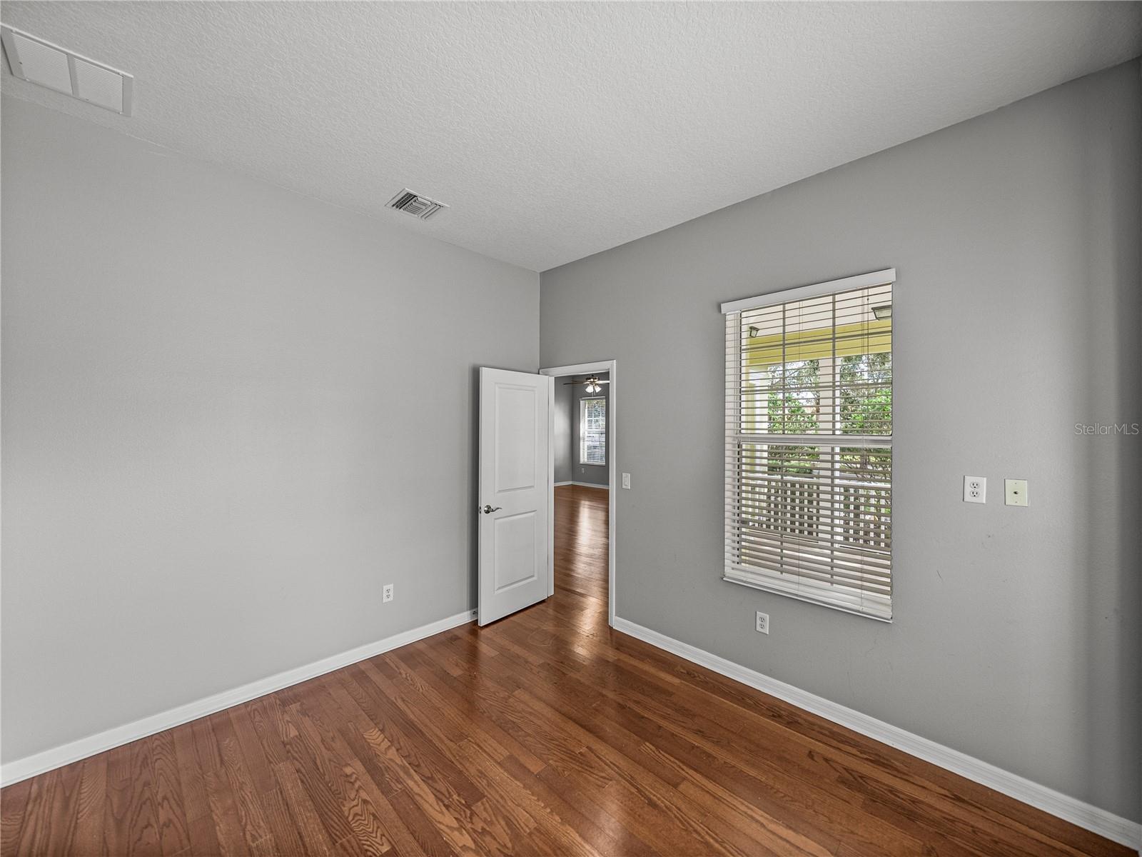 9G0 | WINTHROP VILLAGE PHASE ONE-B-1 - Residential Lease