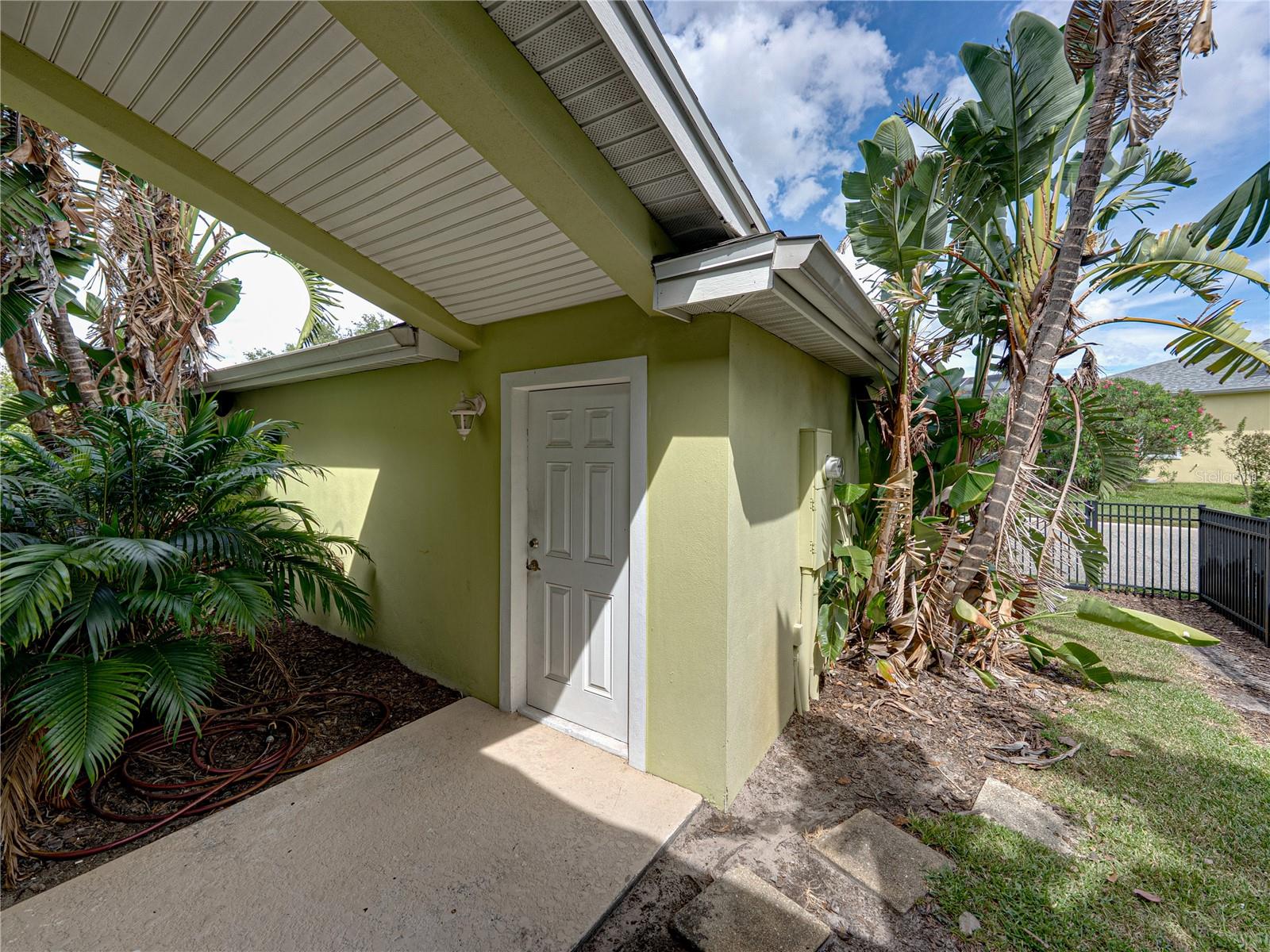 9G0 | WINTHROP VILLAGE PHASE ONE-B-1 - Residential Lease