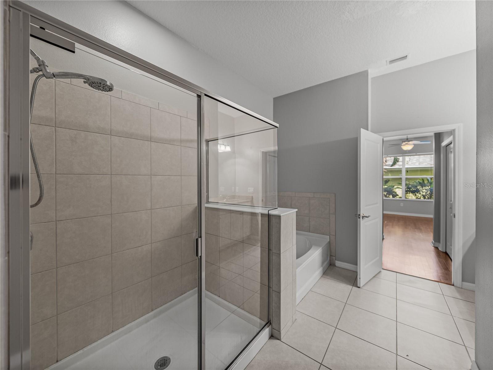9G0 | WINTHROP VILLAGE PHASE ONE-B-1 - Residential Lease