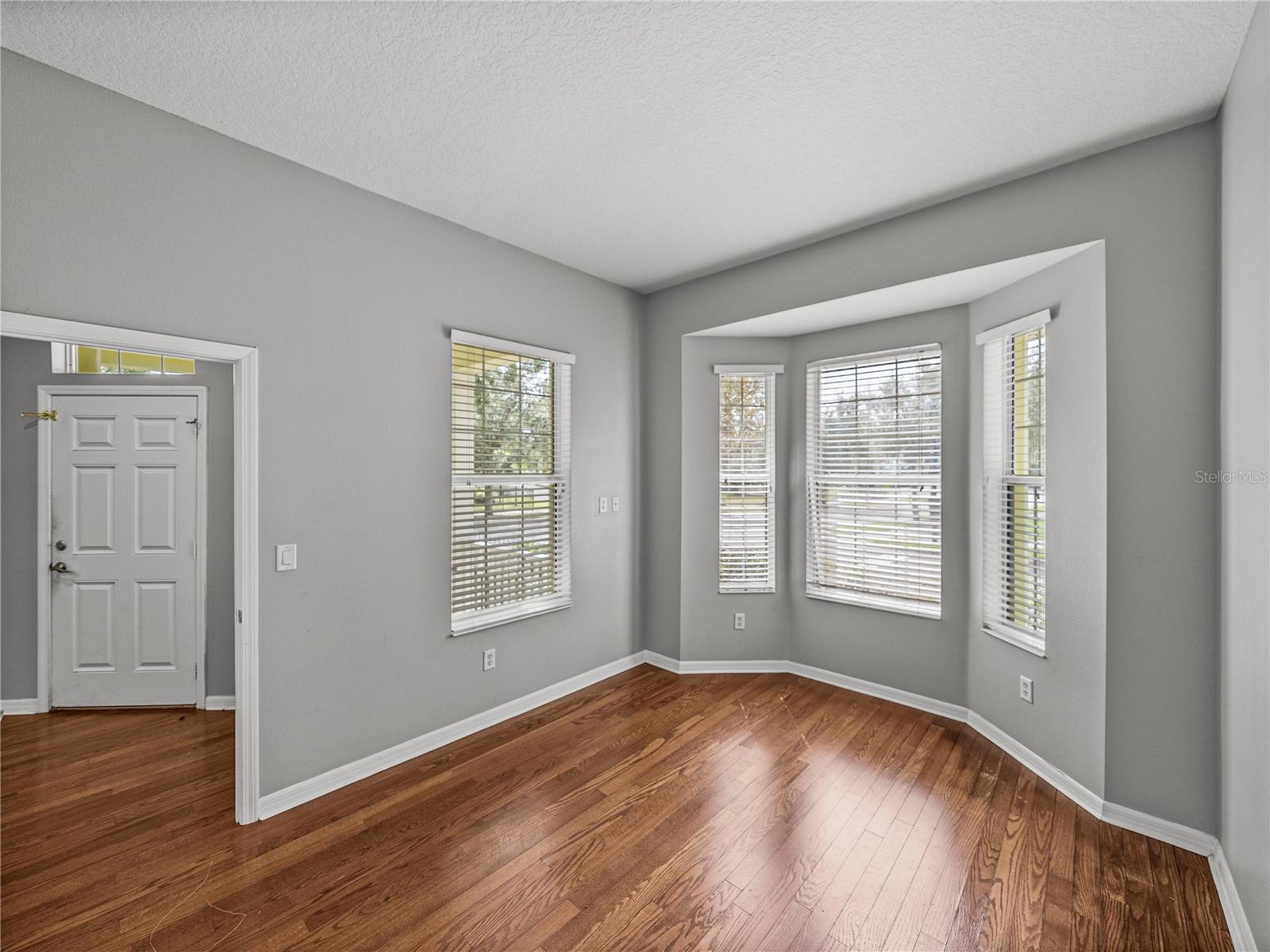 9G0 | WINTHROP VILLAGE PHASE ONE-B-1 - Residential Lease