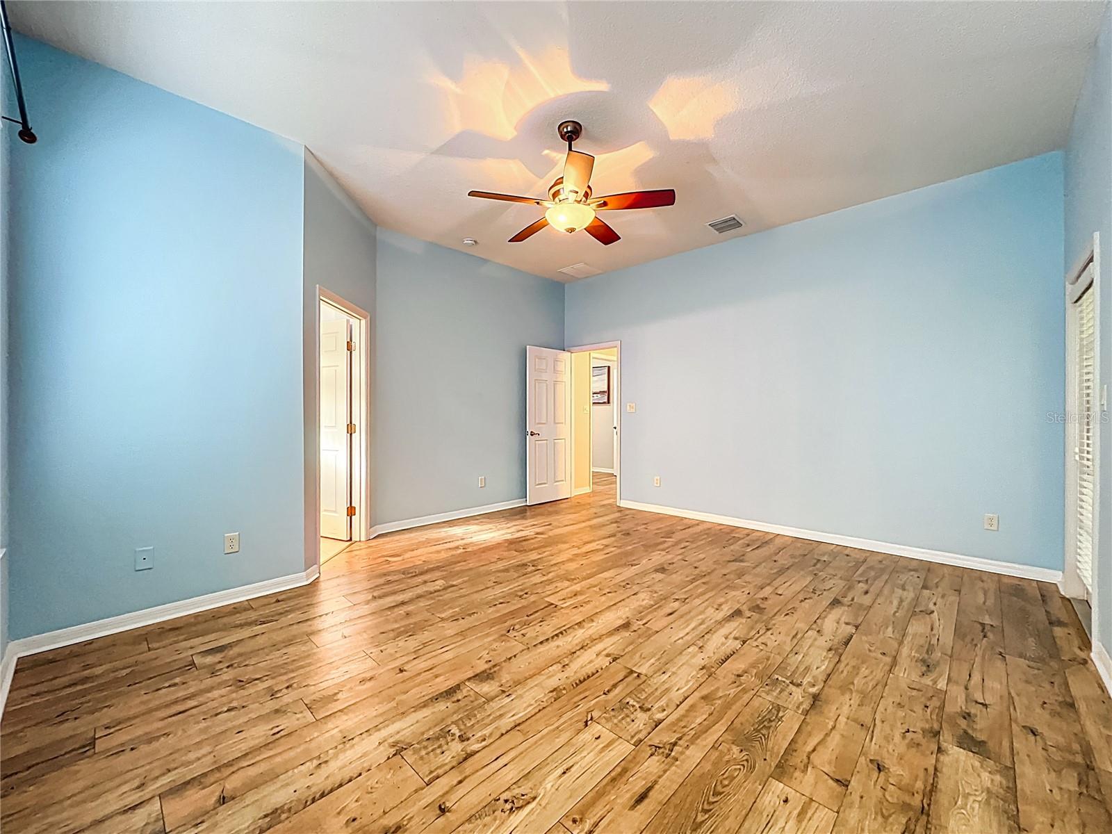 PLANTATION AT LEESBURG GLENDALE VILLAGE - Residential