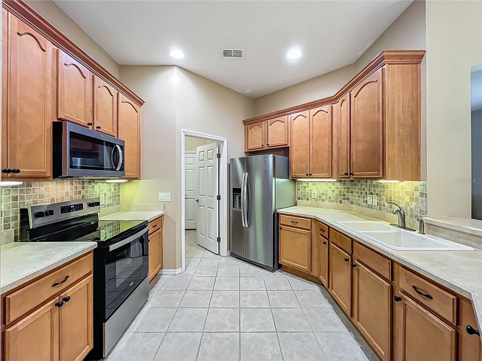 PLANTATION AT LEESBURG GLENDALE VILLAGE - Residential