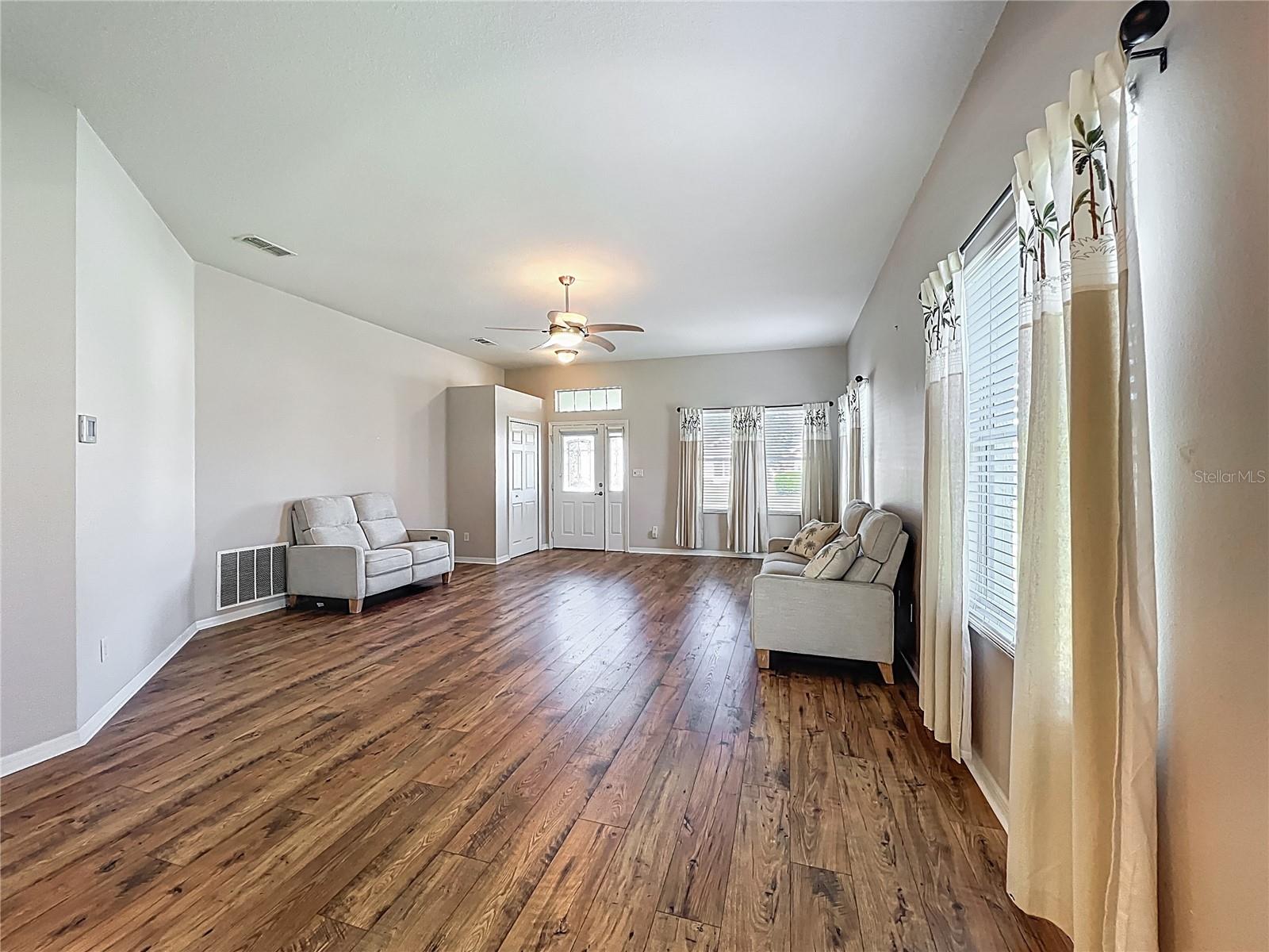 PLANTATION AT LEESBURG GLENDALE VILLAGE - Residential