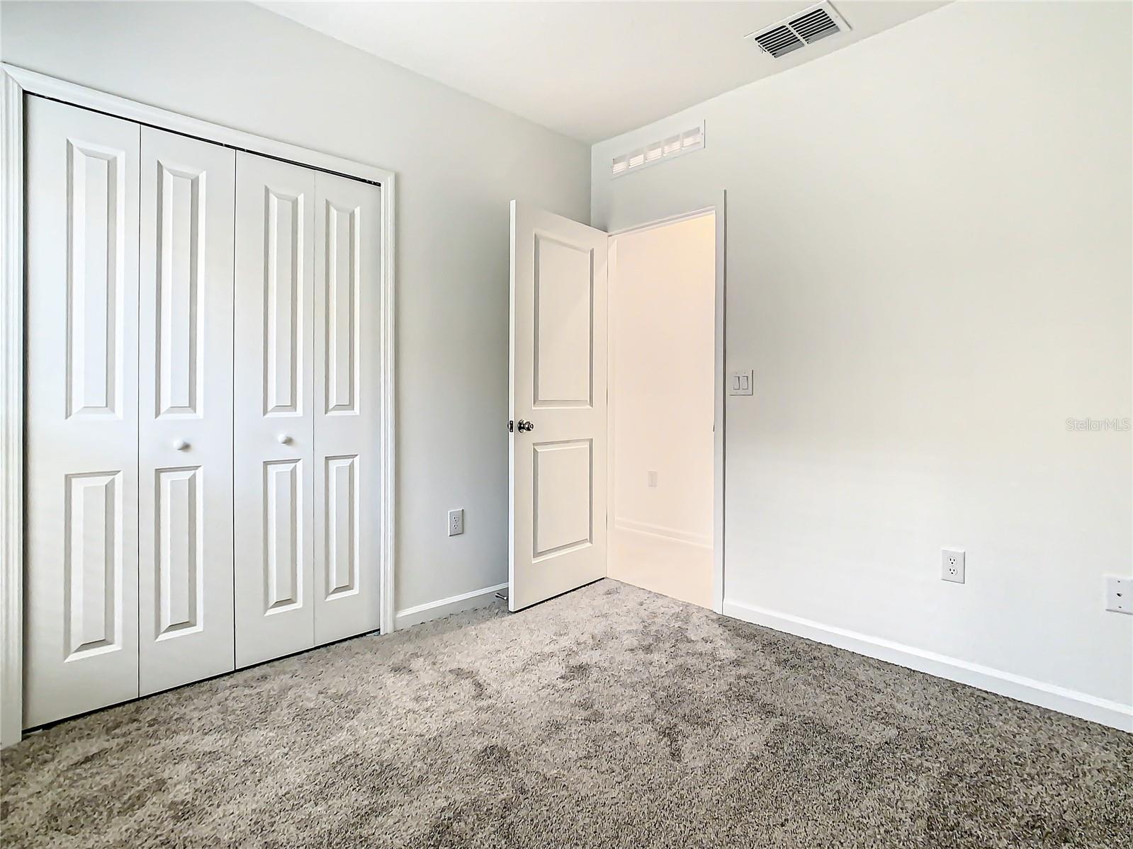 CASCADES PHASES 1A AND 1B - Residential Lease