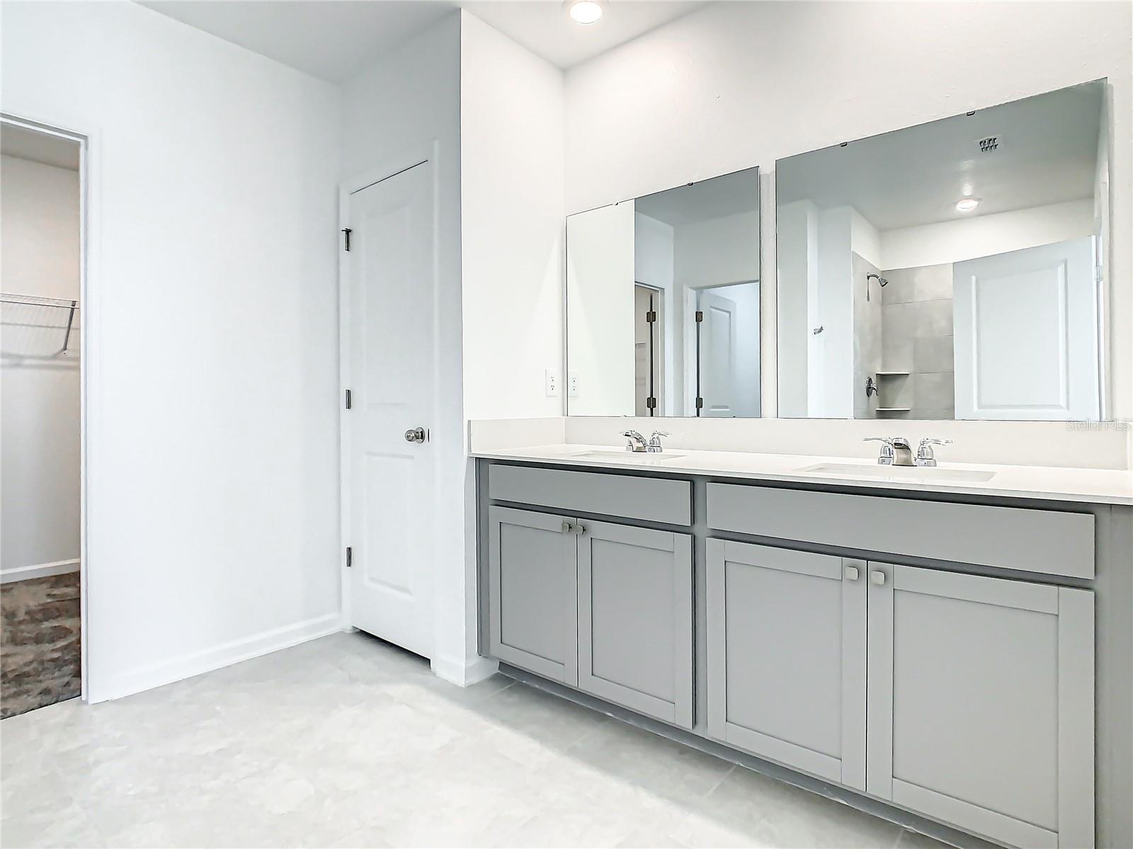 CASCADES PHASES 1A AND 1B - Residential Lease