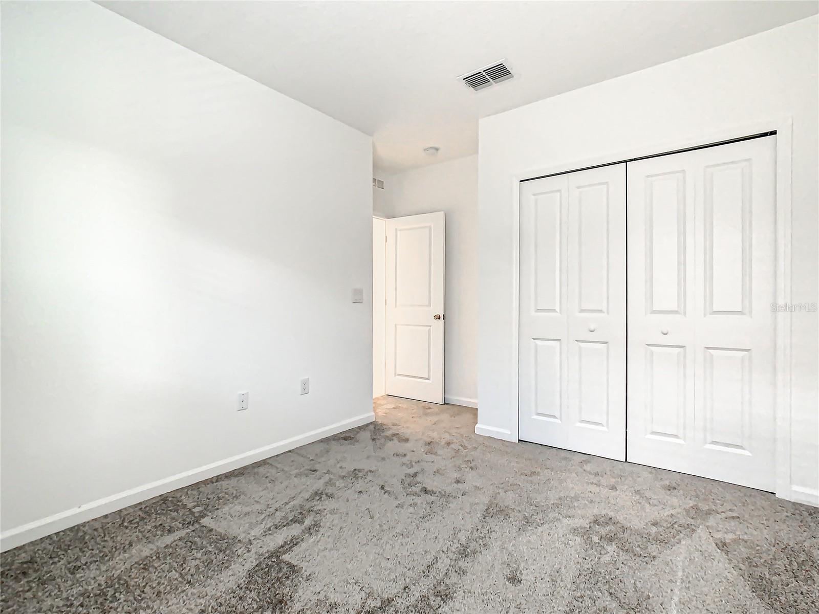 CASCADES PHASES 1A AND 1B - Residential Lease