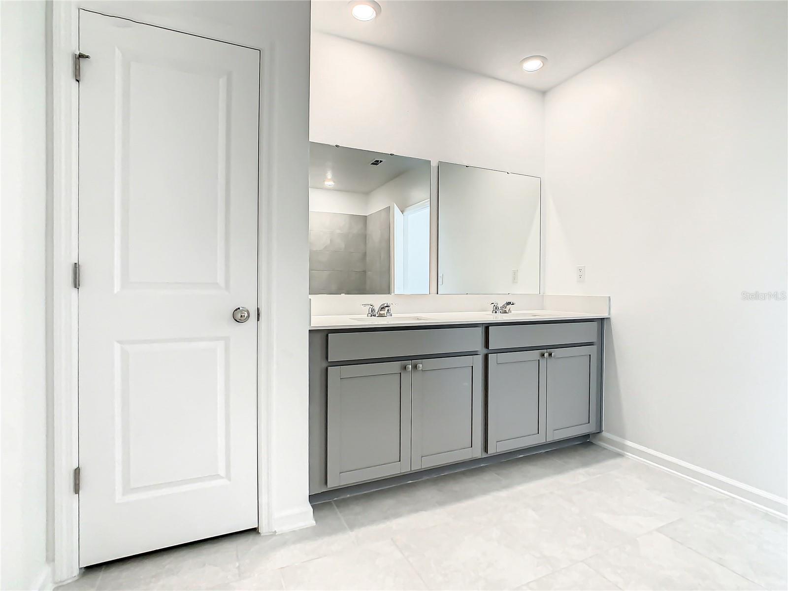 CASCADES PHASES 1A AND 1B - Residential Lease