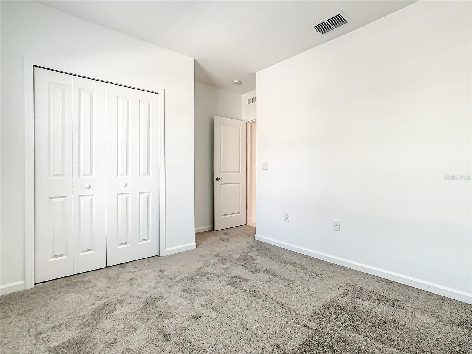 CASCADES PHASES 1A AND 1B - Residential Lease