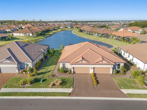 A home in PALMETTO