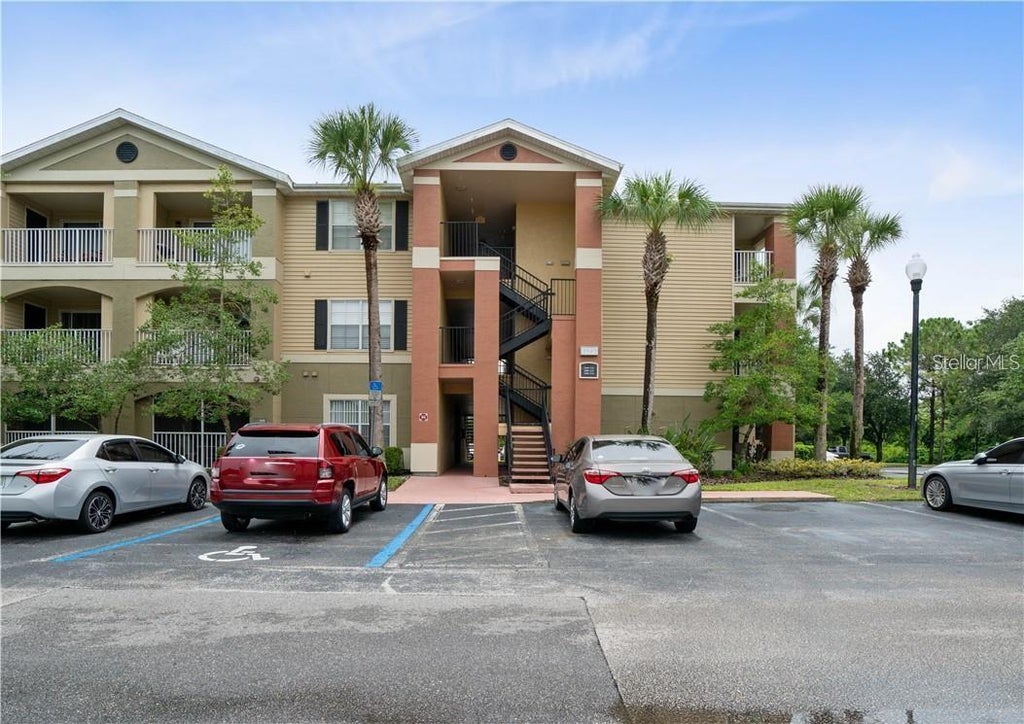 Photo of 1949 Summer Club Drive #311, Oviedo, FL 32765 (MLS # O6440082)