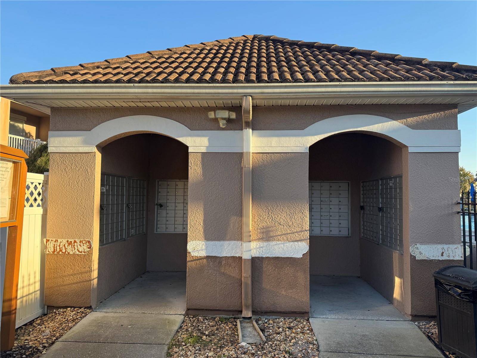 THE VILLAS CONDO - Residential Lease