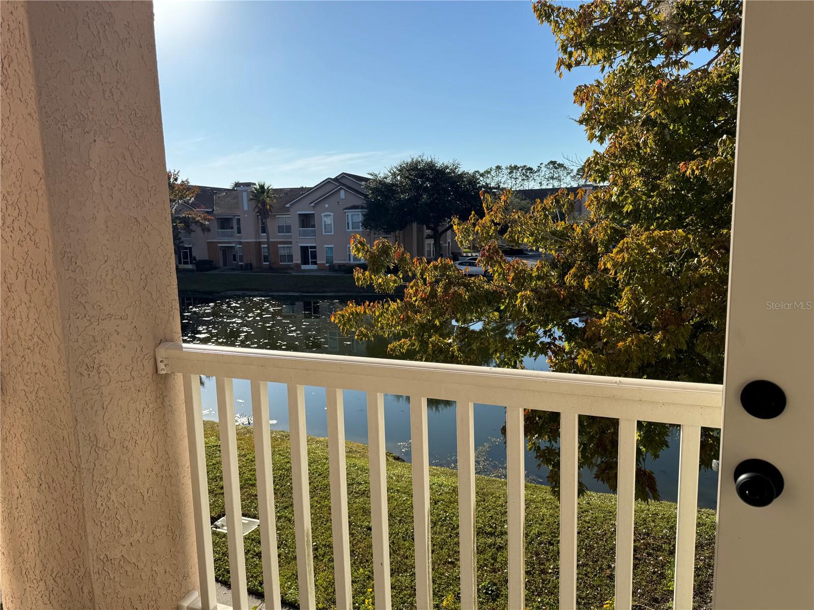 THE VILLAS CONDO - Residential Lease