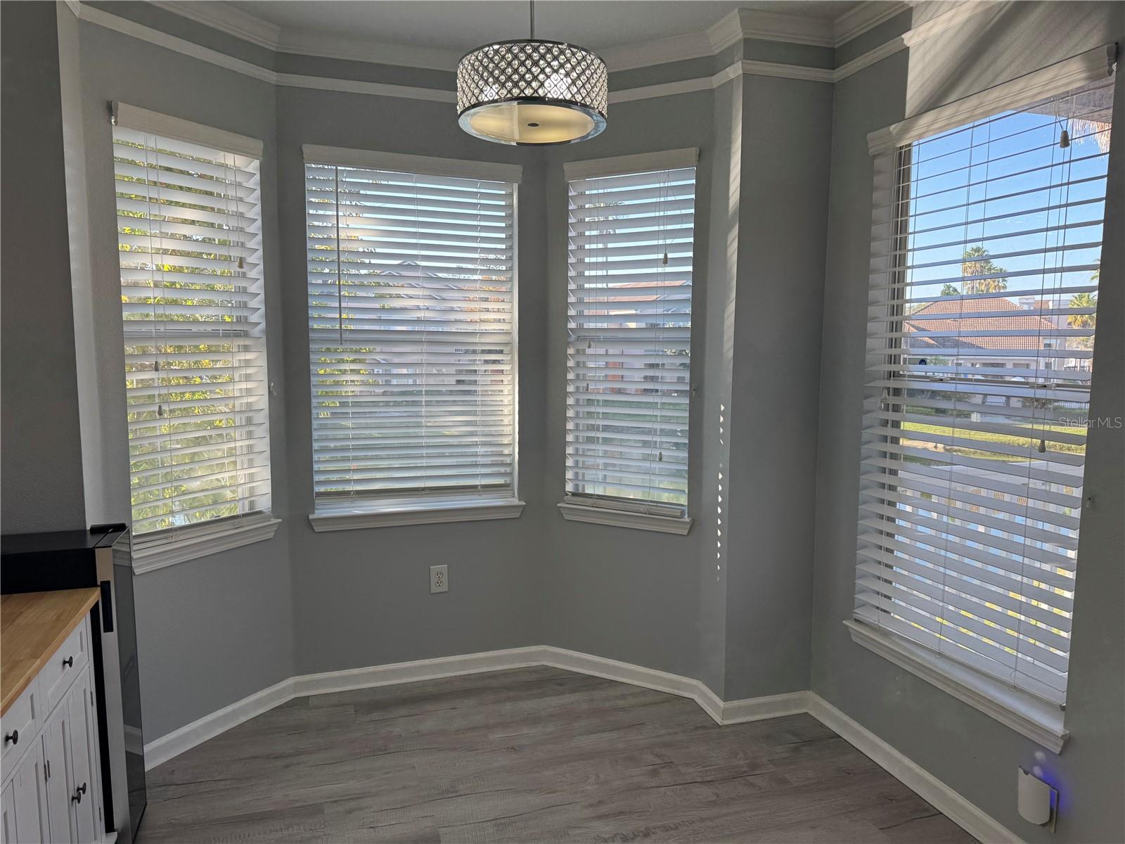 THE VILLAS CONDO - Residential Lease