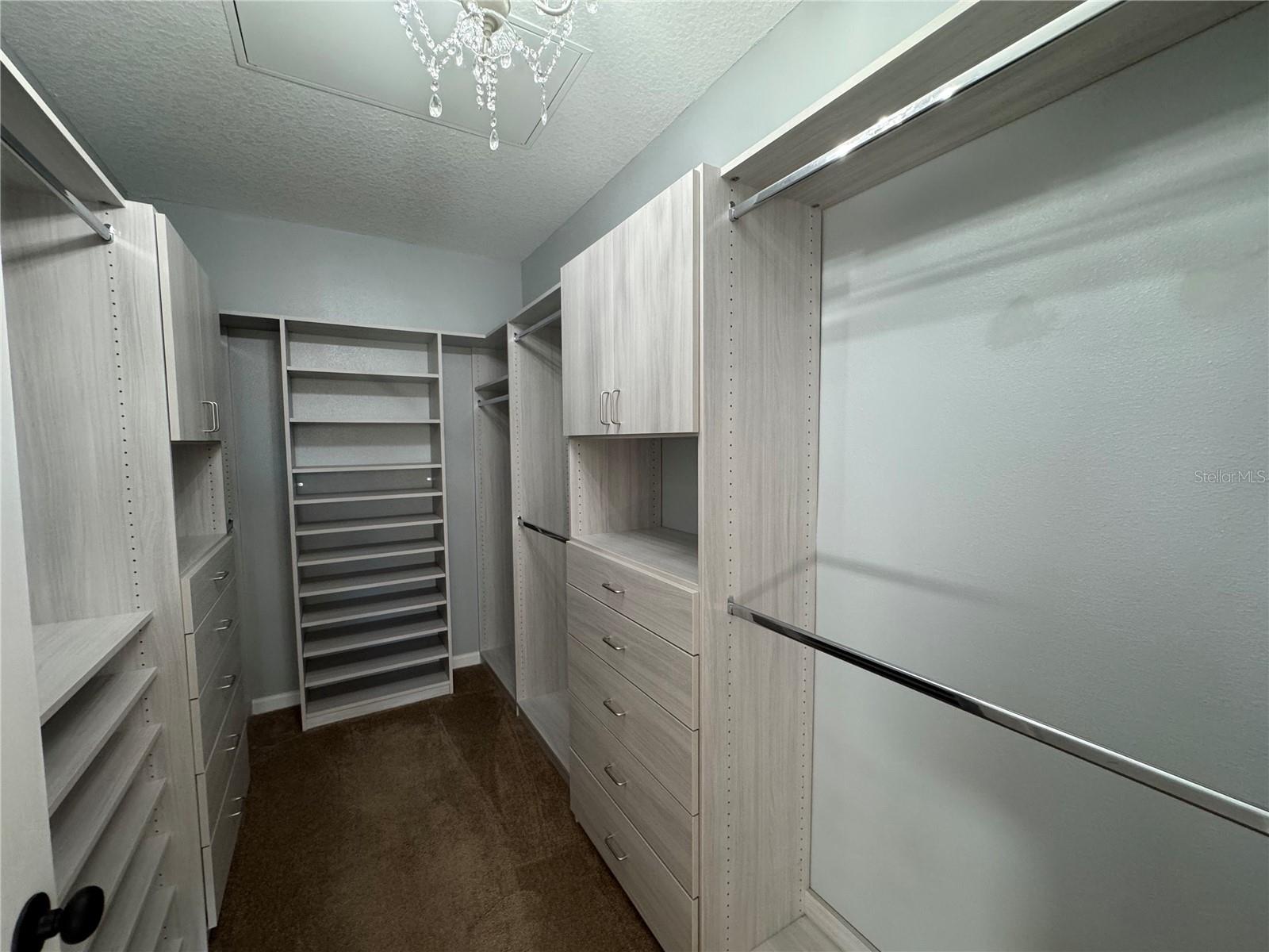 THE VILLAS CONDO - Residential Lease