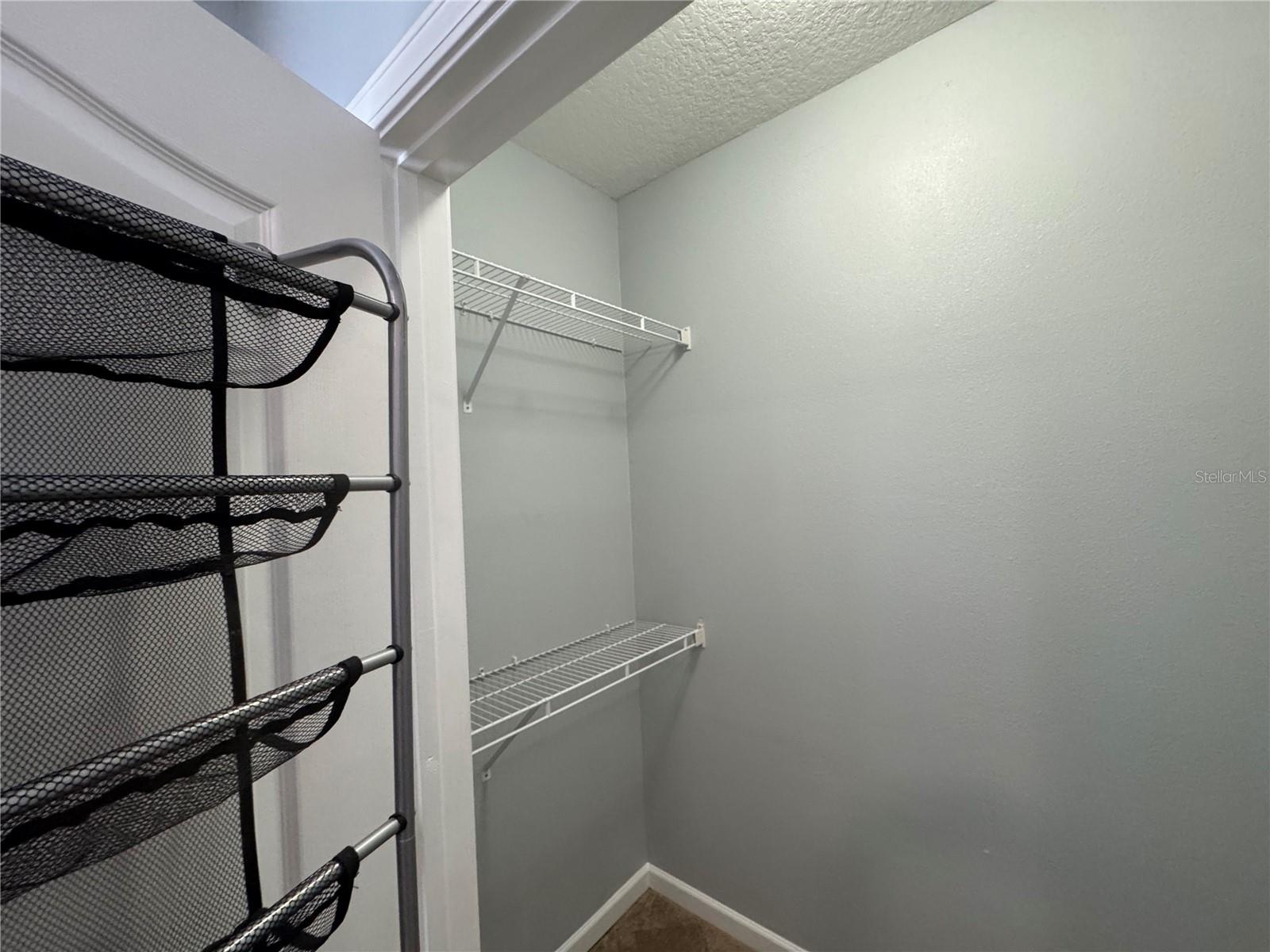 THE VILLAS CONDO - Residential Lease