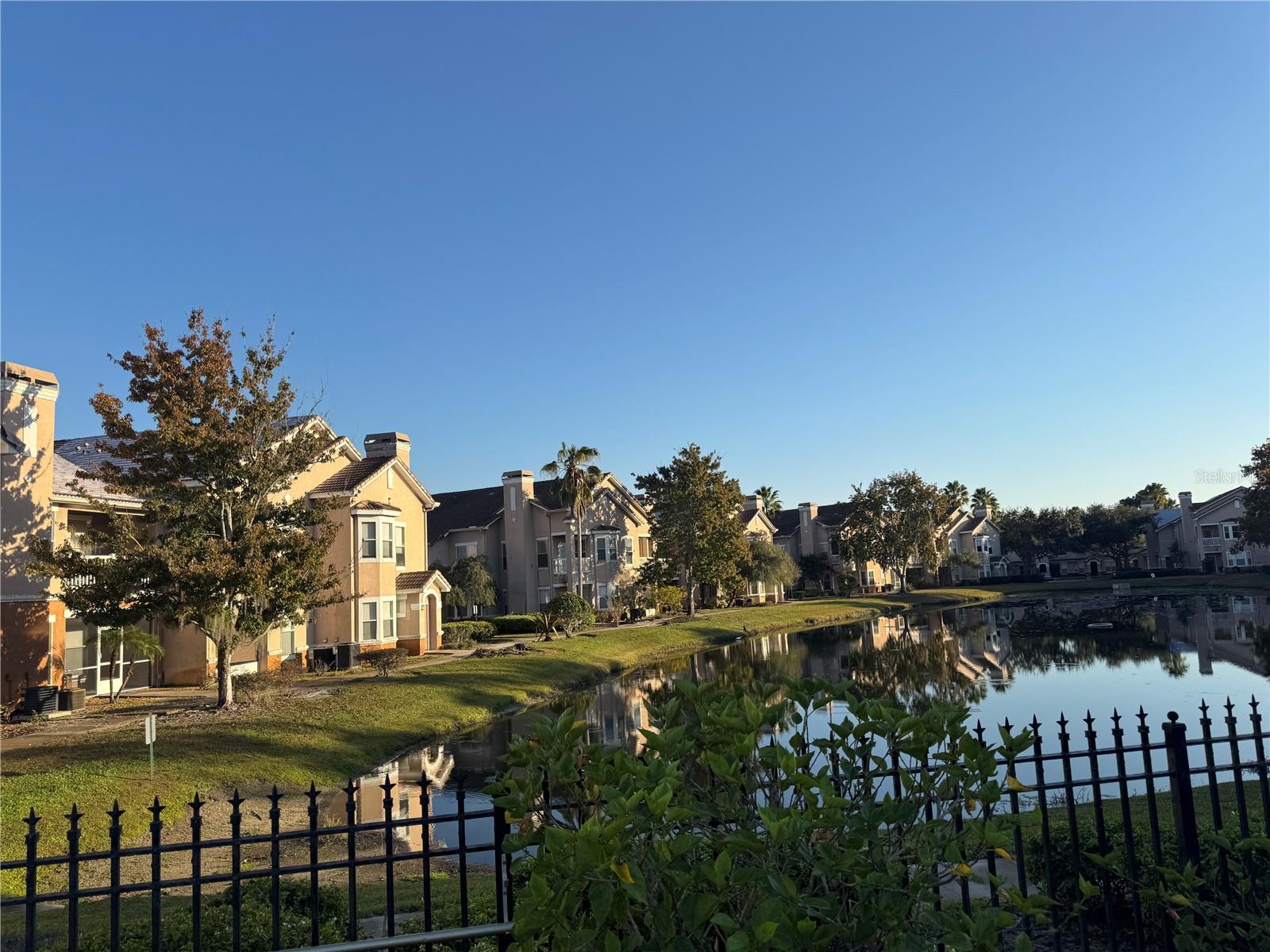 THE VILLAS CONDO - Residential Lease