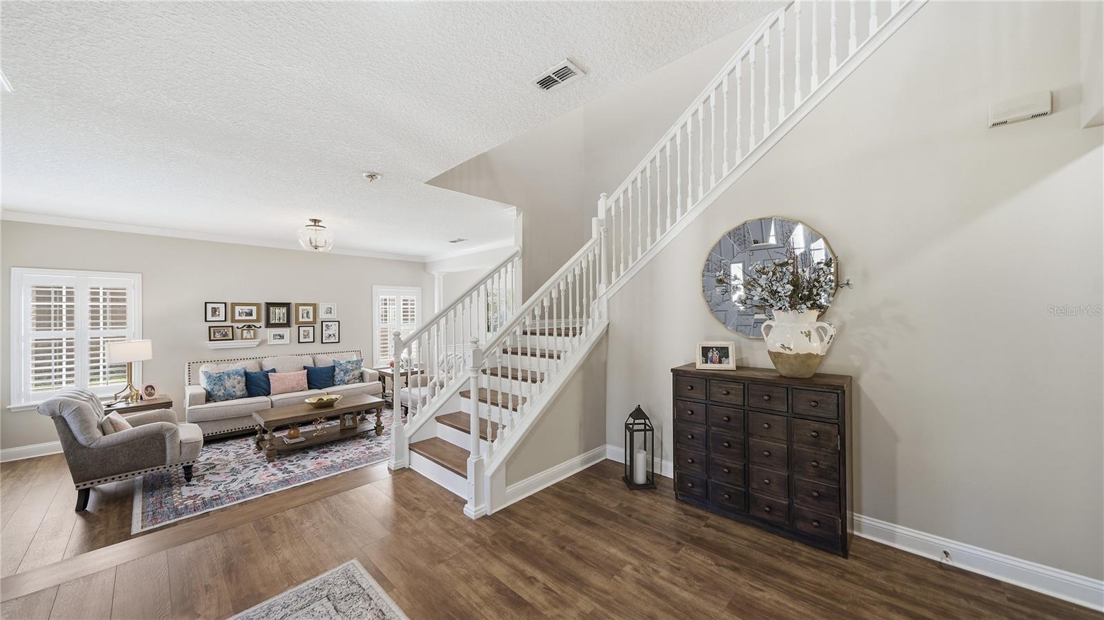 1725 HIGHLAND VIEW DRIVE