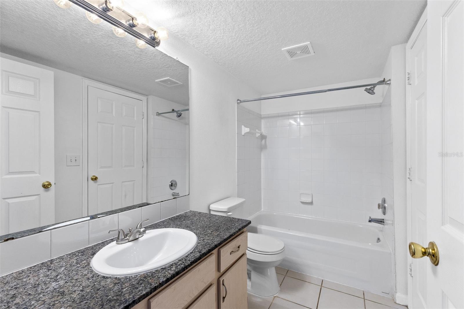 CREST/WATERFORD LAKES - Residential