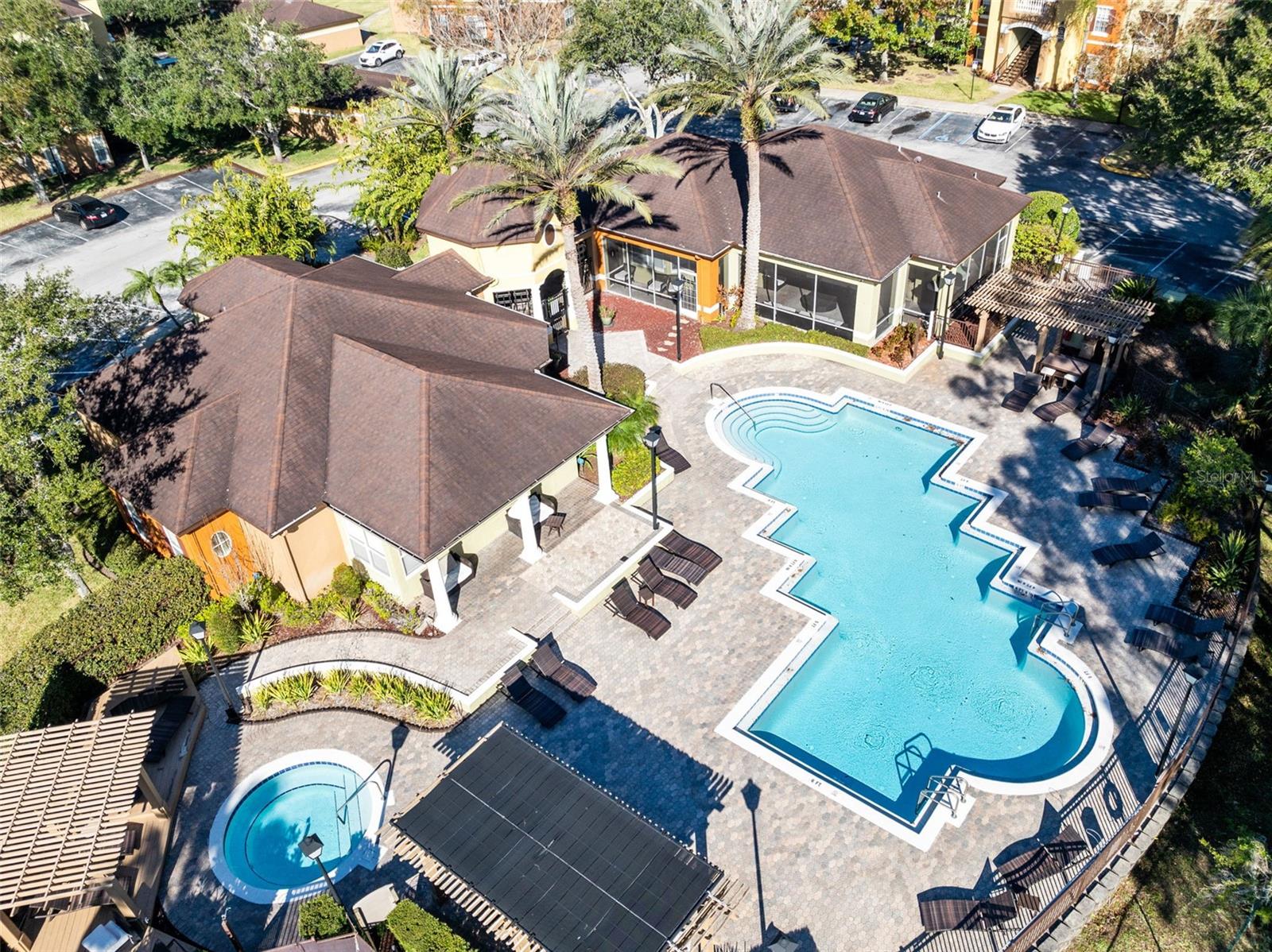 CREST/WATERFORD LAKES - Residential