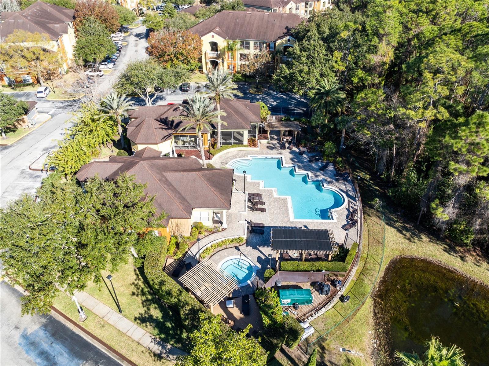 CREST/WATERFORD LAKES - Residential